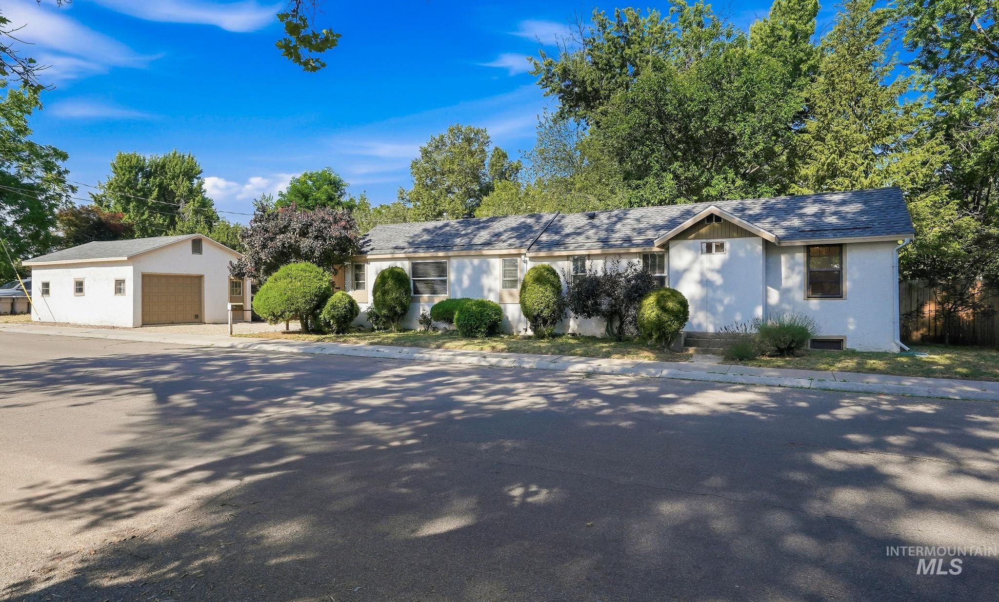 2119 N Hartman St, Boise, Idaho 83704, 2 Bedrooms, 1 Bathroom, Residential For Sale, Price $330,000,MLS 98993314