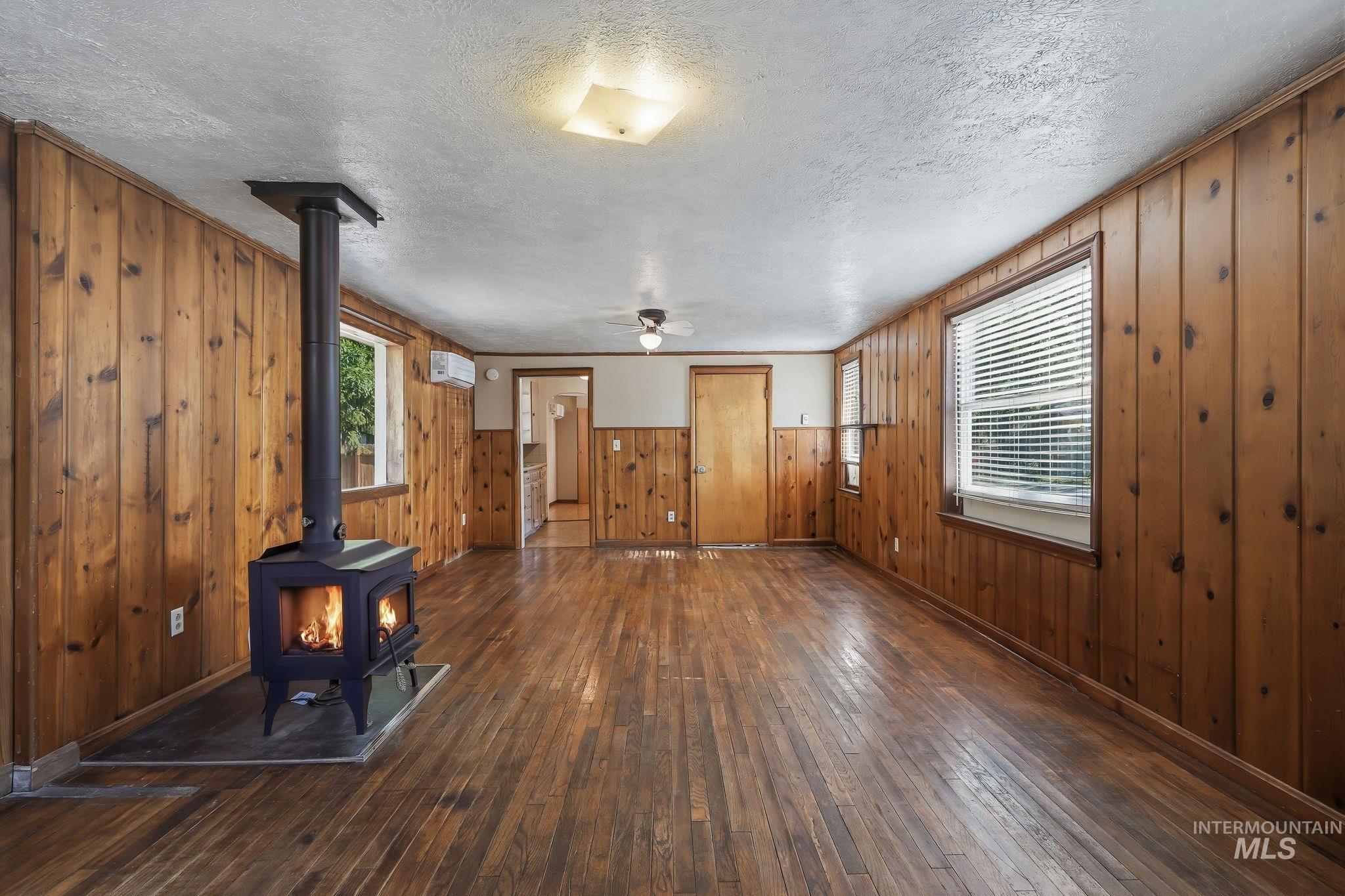 2119 N Hartman St, Boise, Idaho 83704, 2 Bedrooms, 1 Bathroom, Residential For Sale, Price $330,000,MLS 98993314