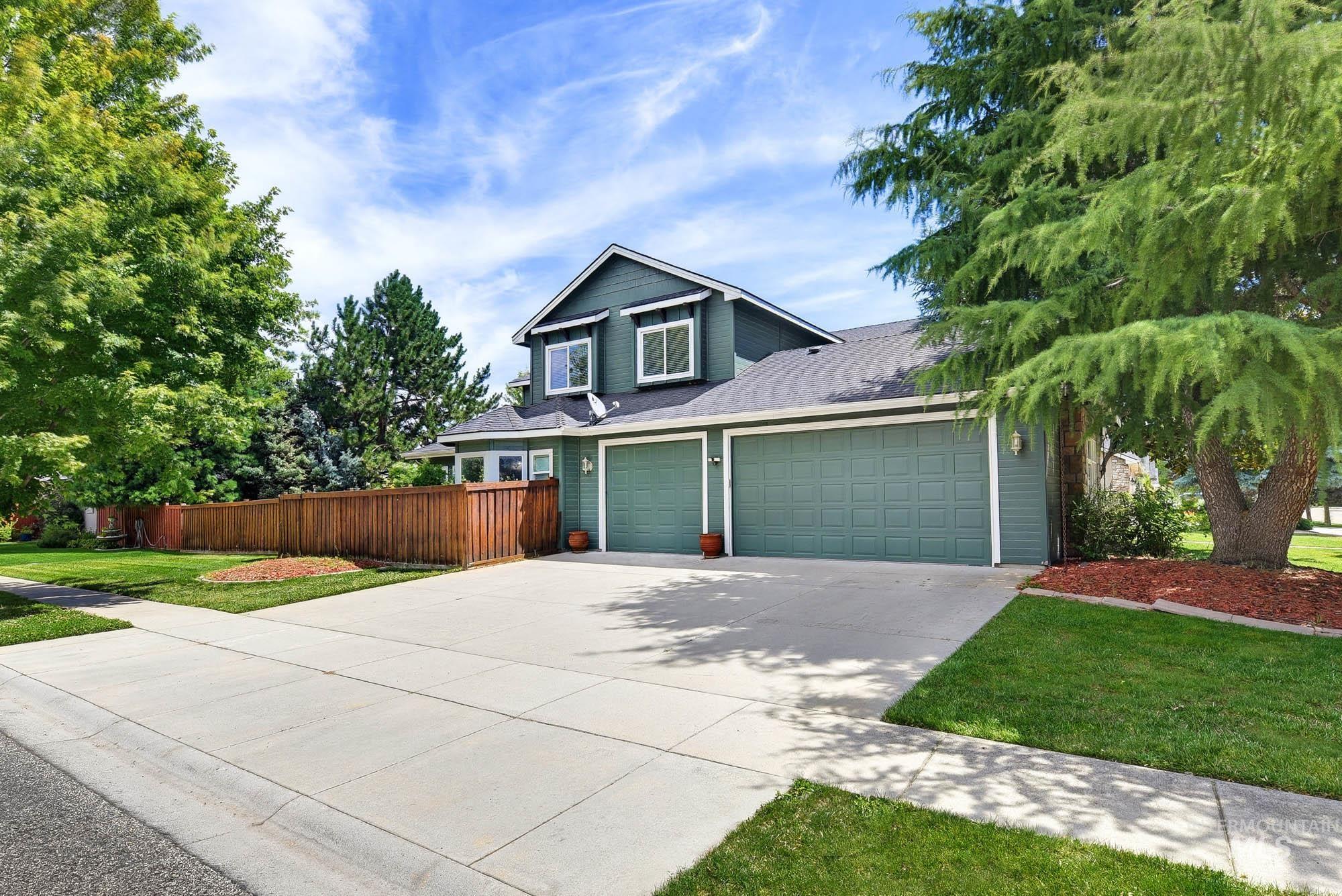 2172 W Cedar Grove, Meridian, Idaho 83646, 5 Bedrooms, 3.5 Bathrooms, Residential For Sale, Price $750,000, 98993315