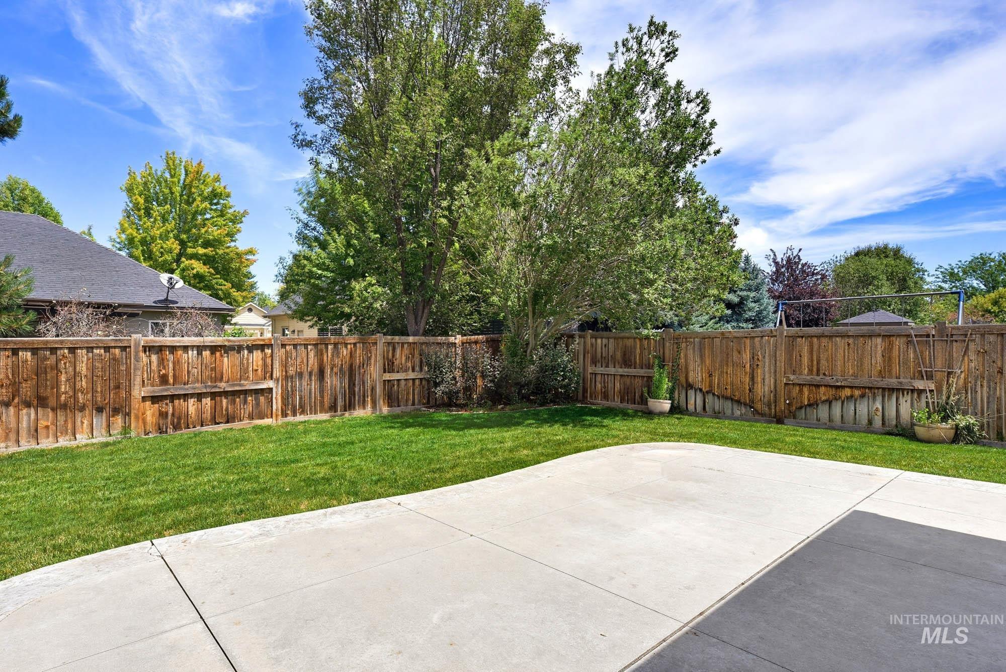 2172 W Cedar Grove, Meridian, Idaho 83646, 5 Bedrooms, 3.5 Bathrooms, Residential For Sale, Price $750,000, 98993315