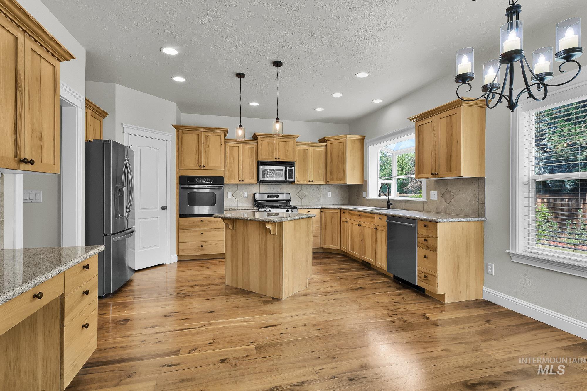 2172 W Cedar Grove, Meridian, Idaho 83646, 5 Bedrooms, 3.5 Bathrooms, Residential For Sale, Price $750,000, 98993315