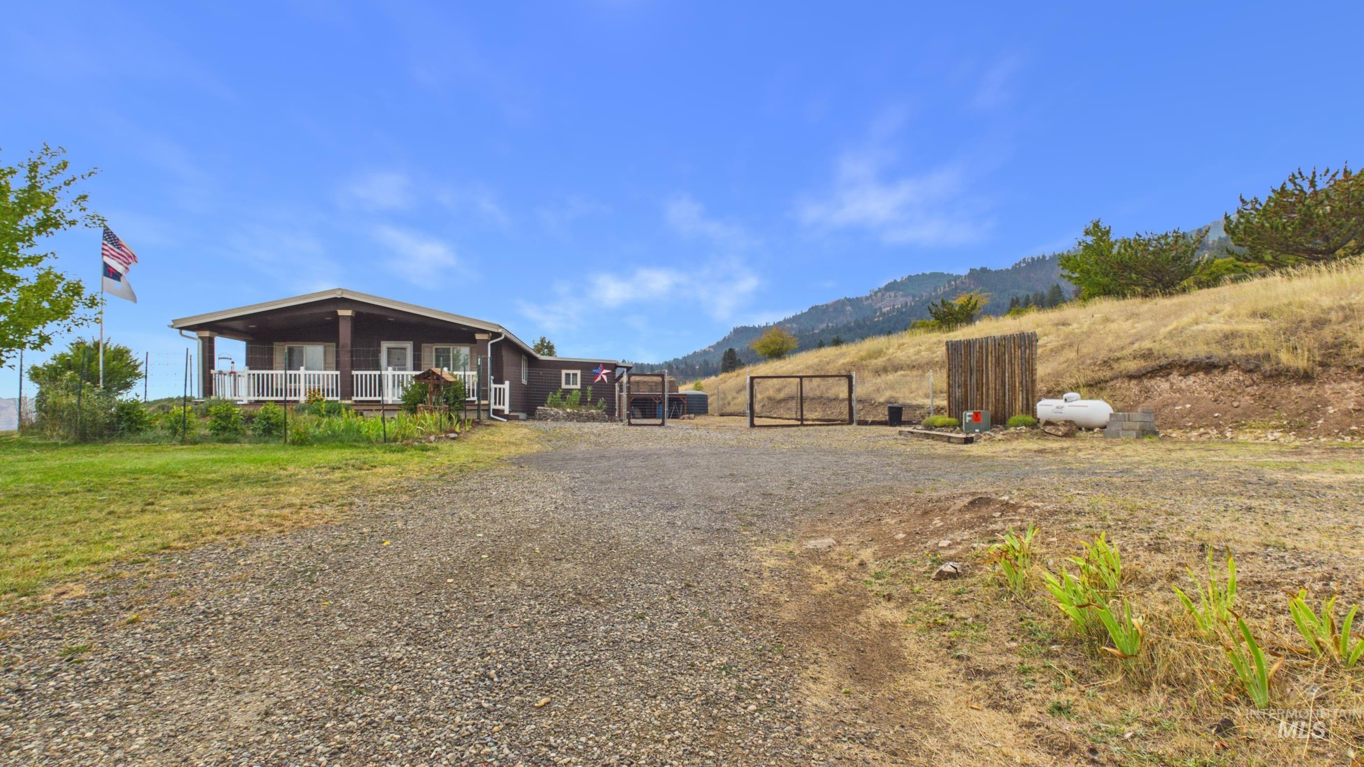 146 Hammer Creek Rd, White Bird, Idaho 83554, 3 Bedrooms, 2 Bathrooms, Residential For Sale, Price $525,000,MLS 98993318