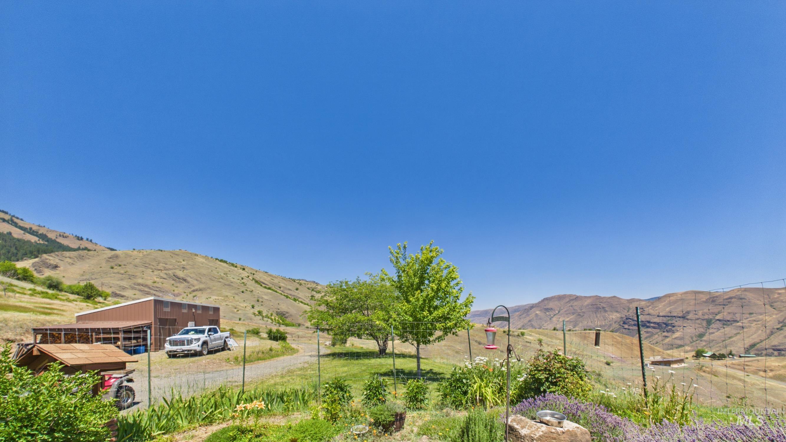 146 Hammer Creek Rd, White Bird, Idaho 83554, 3 Bedrooms, 2 Bathrooms, Residential For Sale, Price $525,000,MLS 98993318
