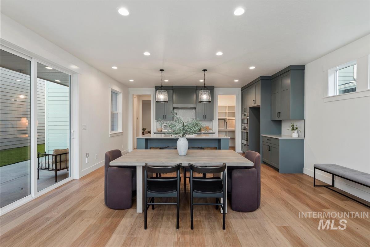 1055 E Escalation St, Meridian, Idaho 83642, 4 Bedrooms, 3 Bathrooms, Residential For Sale, Price $619,900,MLS 98993319