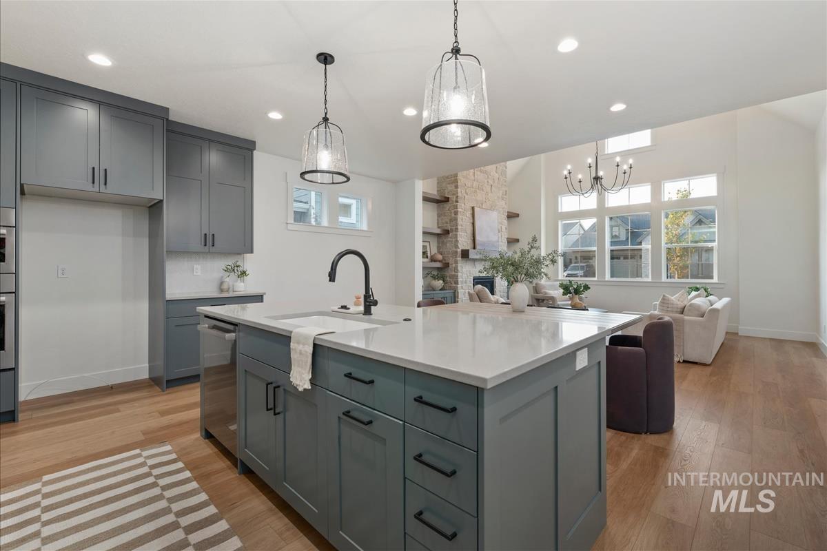 1055 E Escalation St, Meridian, Idaho 83642, 4 Bedrooms, 3 Bathrooms, Residential For Sale, Price $619,900,MLS 98993319