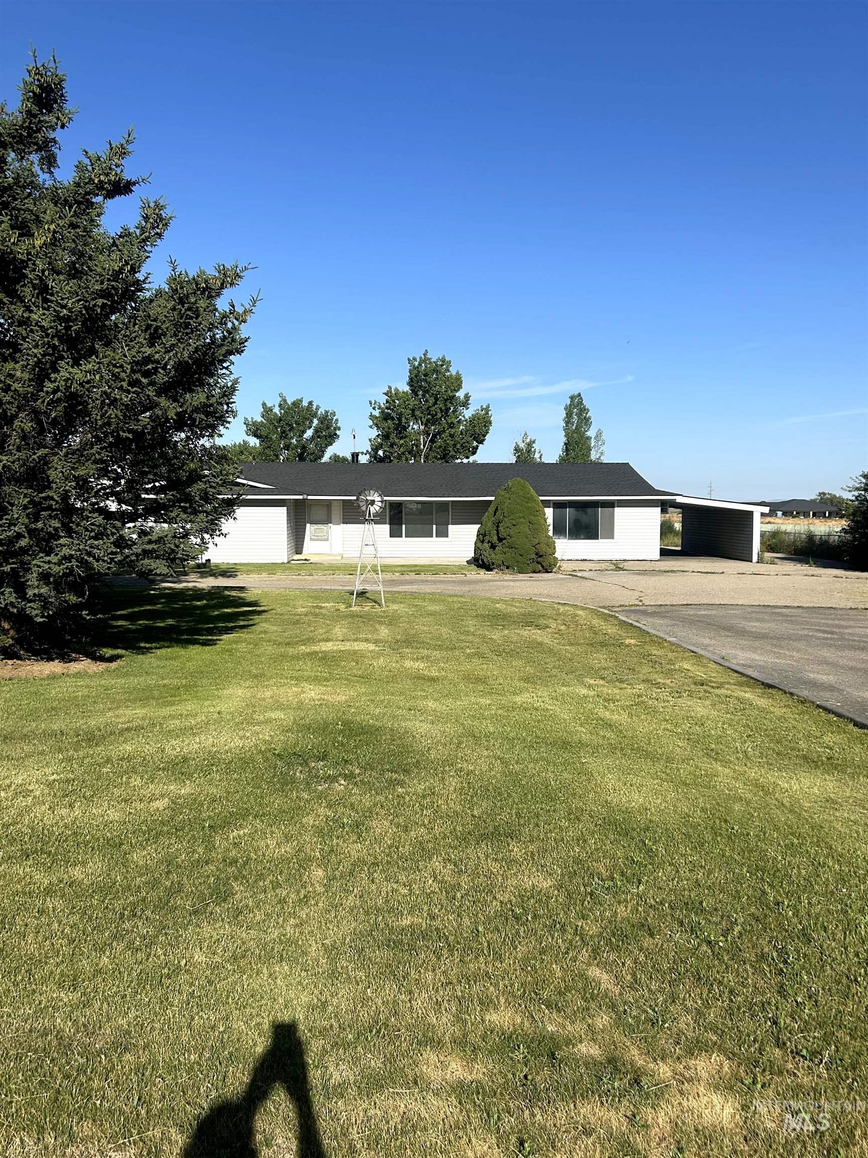 23621 Old Highway 30, Caldwell, Idaho 83607, 3 Bedrooms, 2 Bathrooms, Residential For Sale, Price $450,000, 98993327