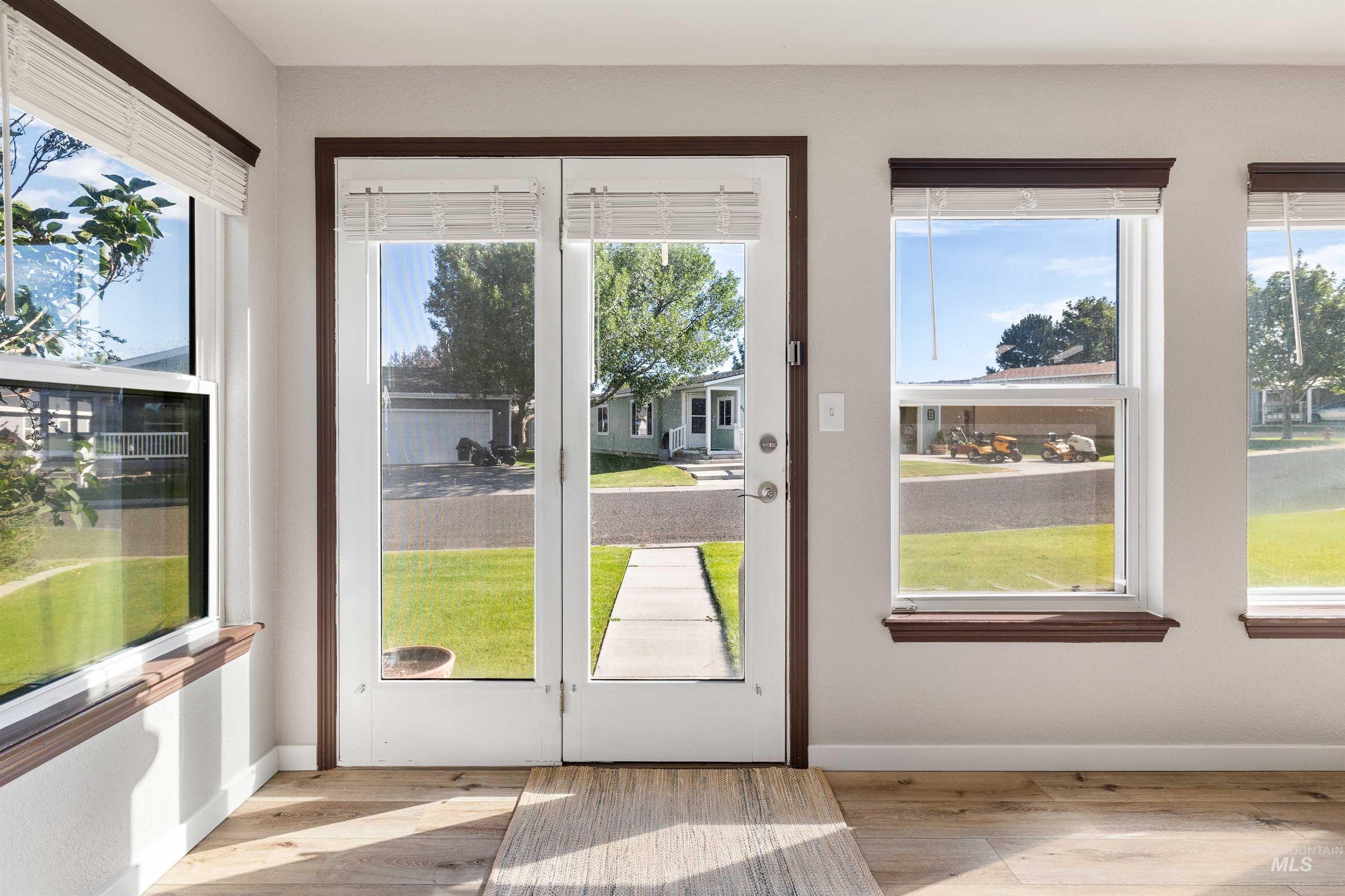 910 Moonglo, Buhl, Idaho 83316, 3 Bedrooms, 2 Bathrooms, Residential For Sale, Price $179,900, 98993330