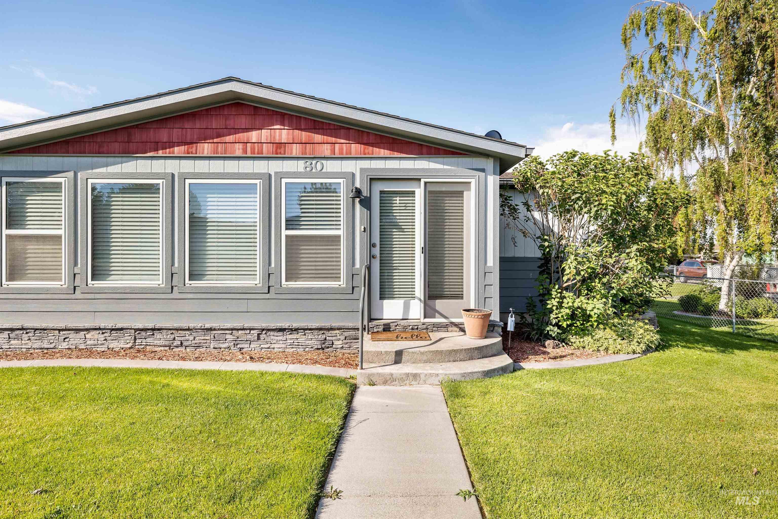 910 Moonglo, Buhl, Idaho 83316, 3 Bedrooms, 2 Bathrooms, Residential For Sale, Price $179,900, 98993330