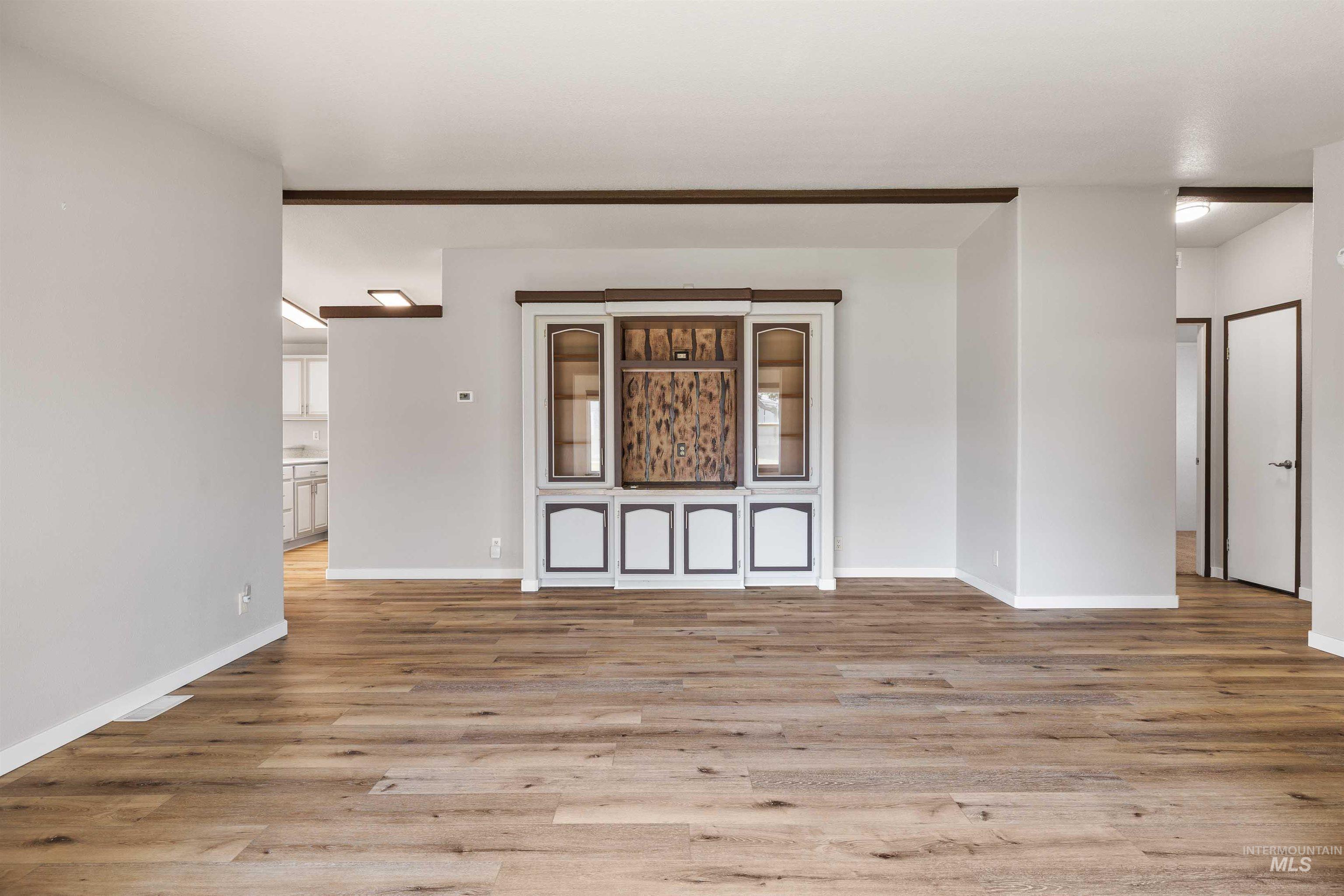 910 Moonglo, Buhl, Idaho 83316, 3 Bedrooms, 2 Bathrooms, Residential For Sale, Price $179,900, 98993330