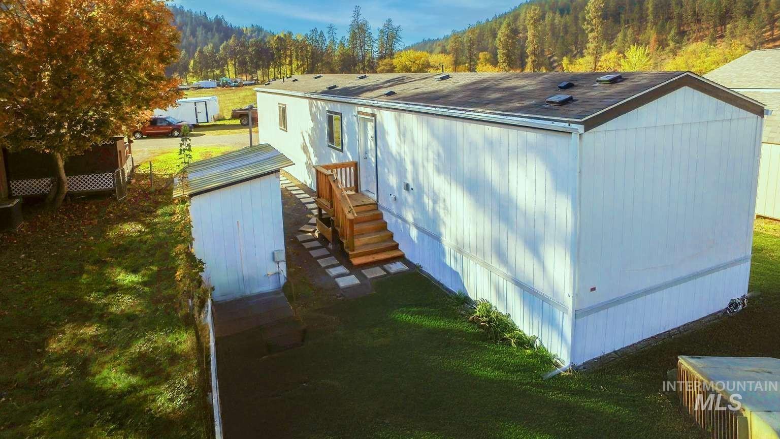 10 Kamloop, Orofino, Idaho 83544, 3 Bedrooms, 2 Bathrooms, Residential For Sale, Price $84,000,MLS 98993334