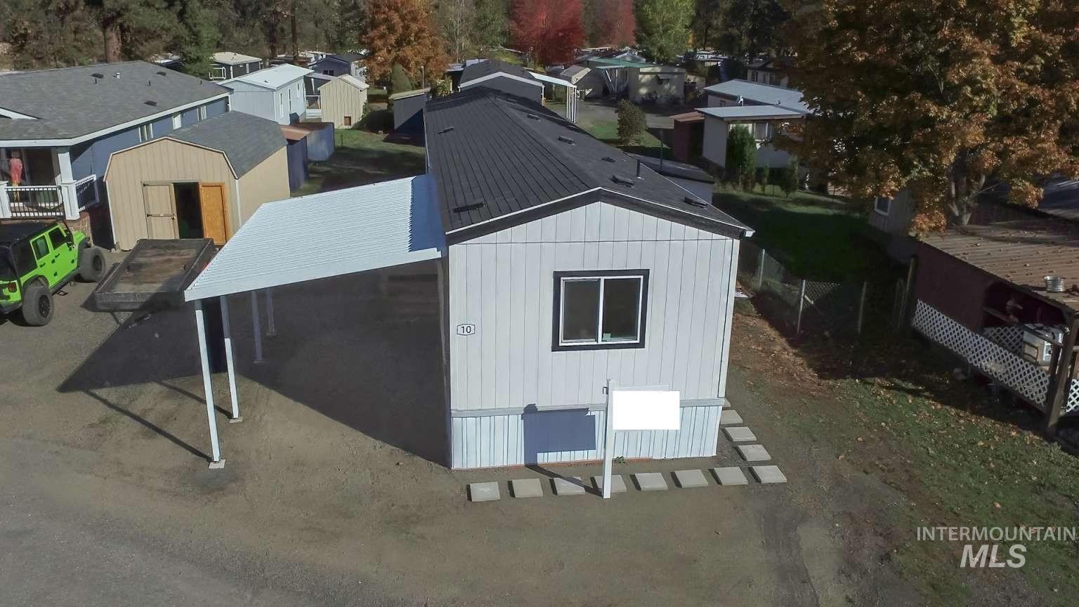10 Kamloop, Orofino, Idaho 83544, 3 Bedrooms, 2 Bathrooms, Residential For Sale, Price $89,000,MLS 98993334