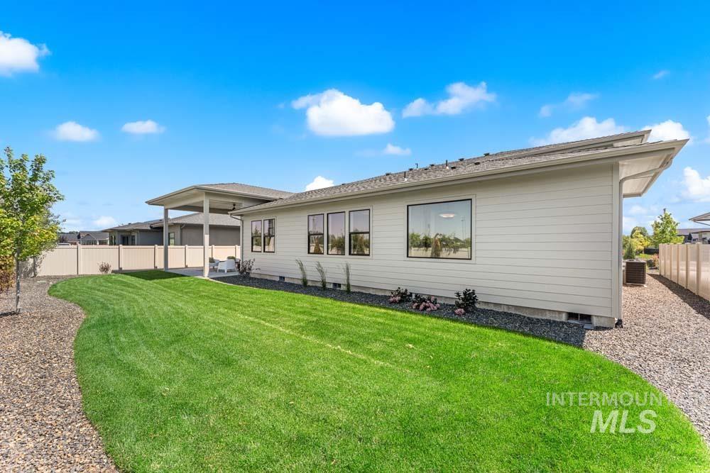 627 N Creekwater Ave, Eagle, Idaho 83616, 4 Bedrooms, 2.5 Bathrooms, Residential For Sale, Price $1,099,900, 98993337