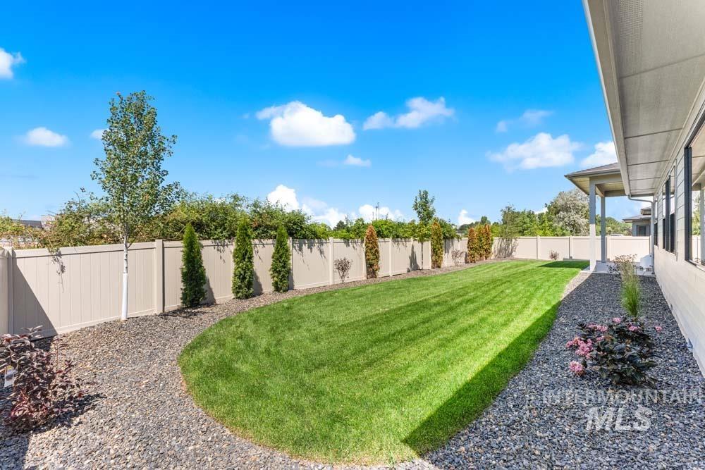 627 N Creekwater Ave, Eagle, Idaho 83616, 4 Bedrooms, 2.5 Bathrooms, Residential For Sale, Price $1,099,900, 98993337