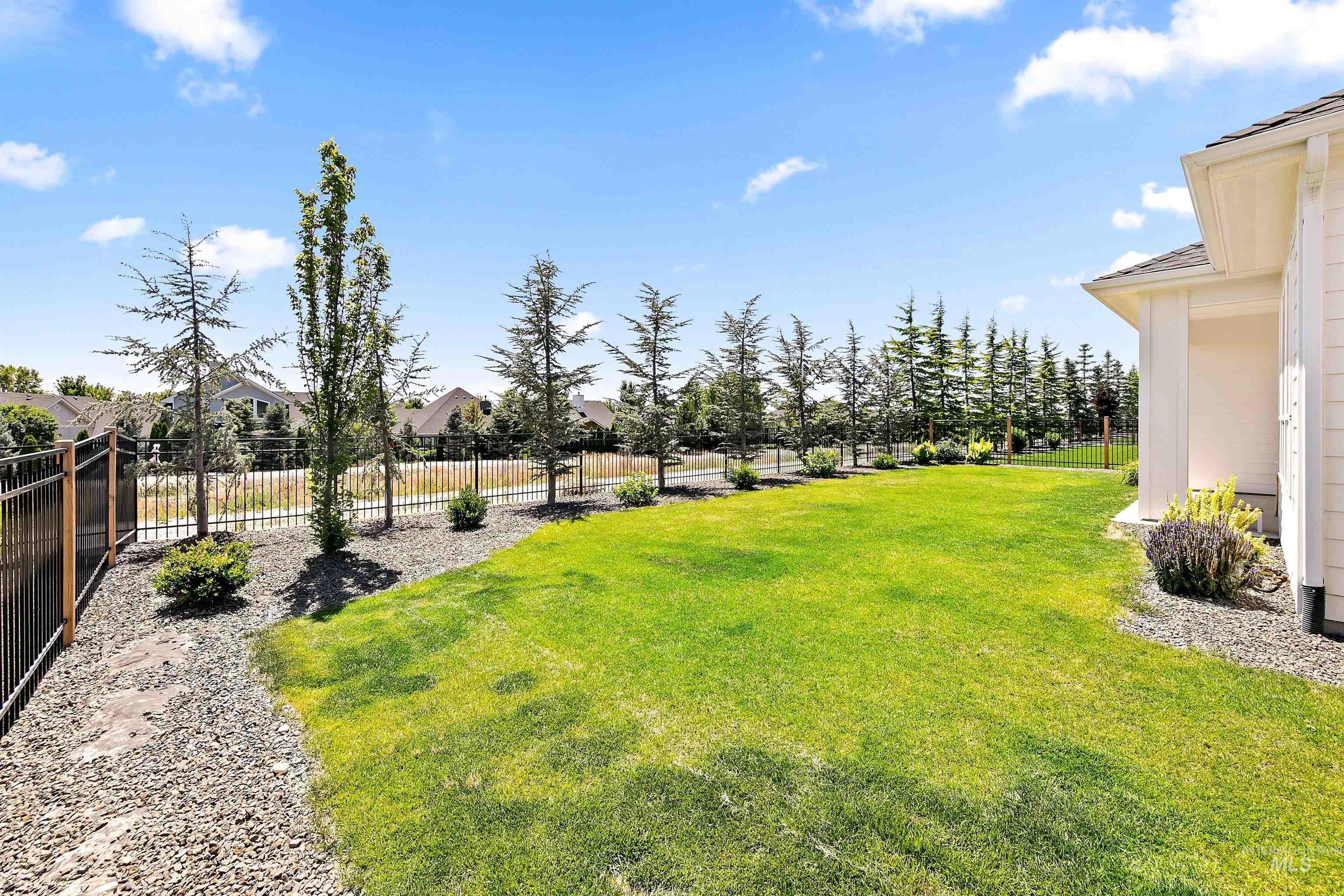 6419 W Piaffe St, Eagle, Idaho 83616, 3 Bedrooms, 2 Bathrooms, Residential For Sale, Price $739,900,MLS 98993338