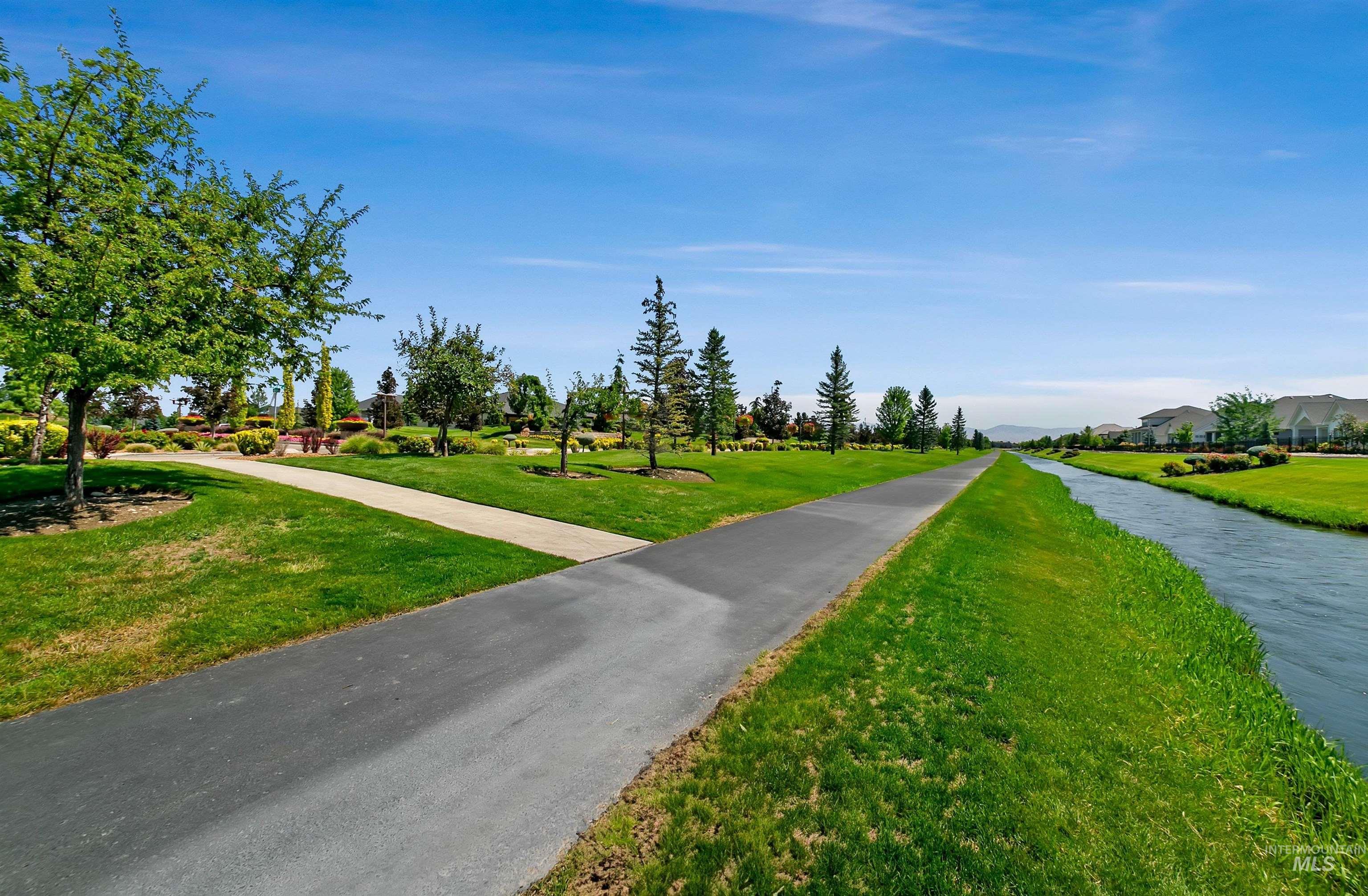 6419 W Piaffe St, Eagle, Idaho 83616, 3 Bedrooms, 2 Bathrooms, Residential For Sale, Price $739,900,MLS 98993338