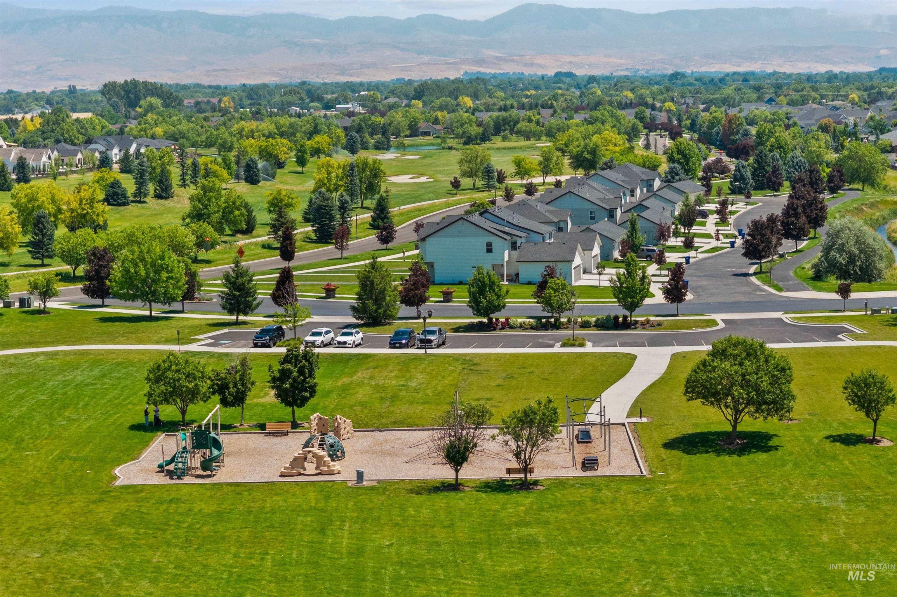 6419 W Piaffe St, Eagle, Idaho 83616, 3 Bedrooms, 2 Bathrooms, Residential For Sale, Price $739,900,MLS 98993338