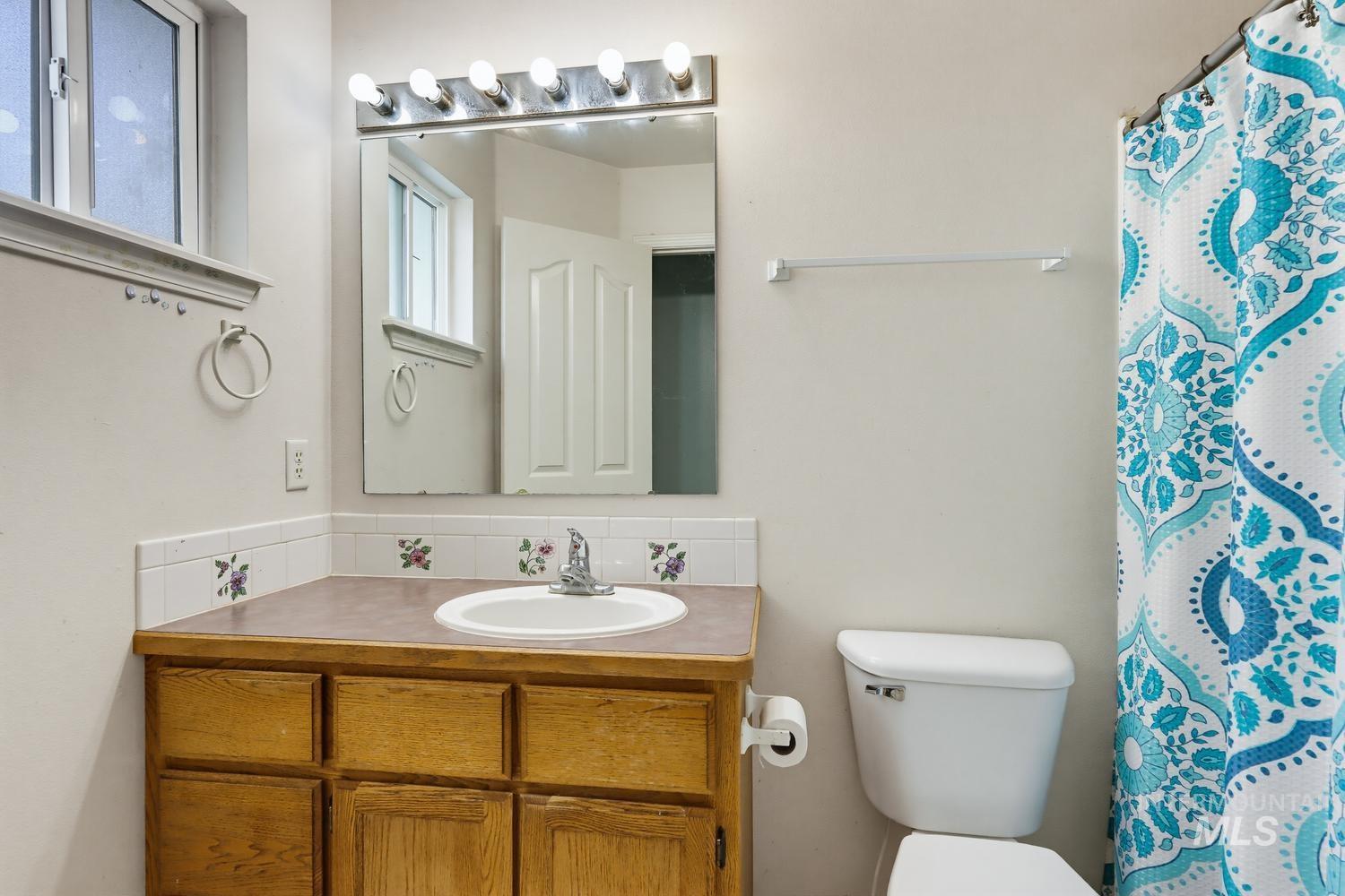 2805 Swan Ave., Nampa, Idaho 83687, 3 Bedrooms, 2 Bathrooms, Residential For Sale, Price $336,990,MLS 98993339