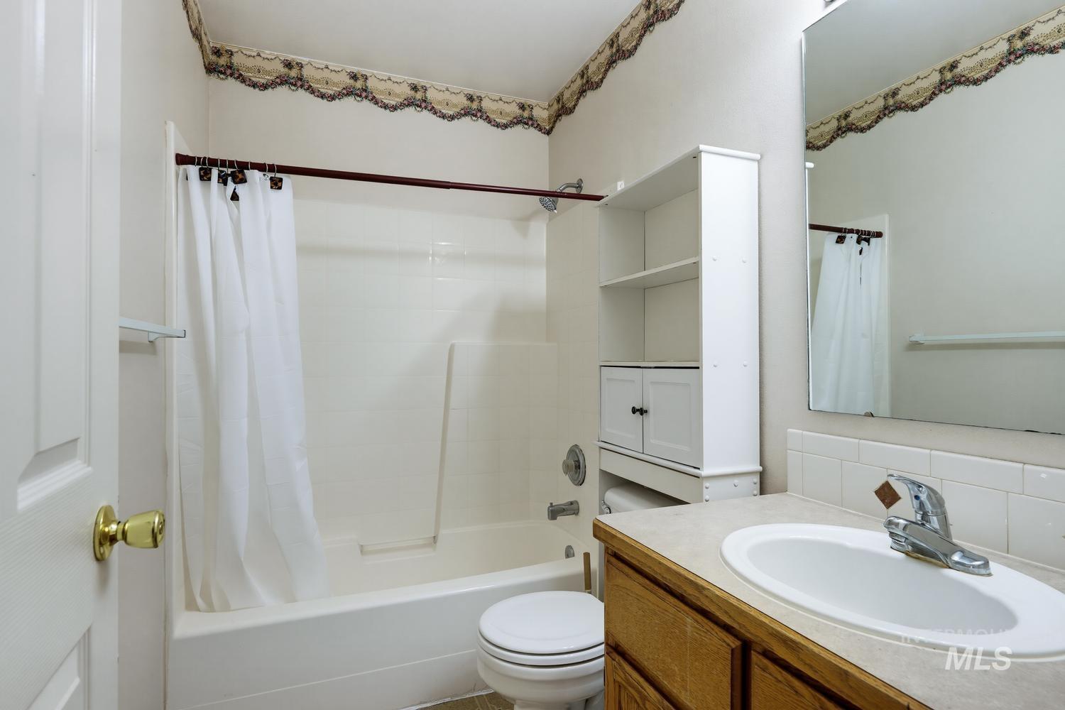 2805 Swan Ave., Nampa, Idaho 83687, 3 Bedrooms, 2 Bathrooms, Residential For Sale, Price $336,990,MLS 98993339
