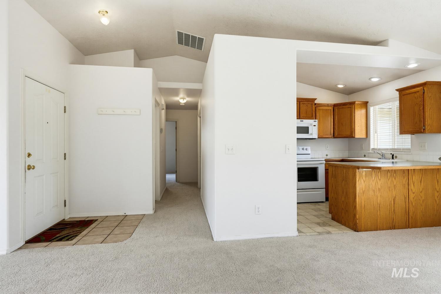 2805 Swan Ave., Nampa, Idaho 83687, 3 Bedrooms, 2 Bathrooms, Residential For Sale, Price $336,990,MLS 98993339