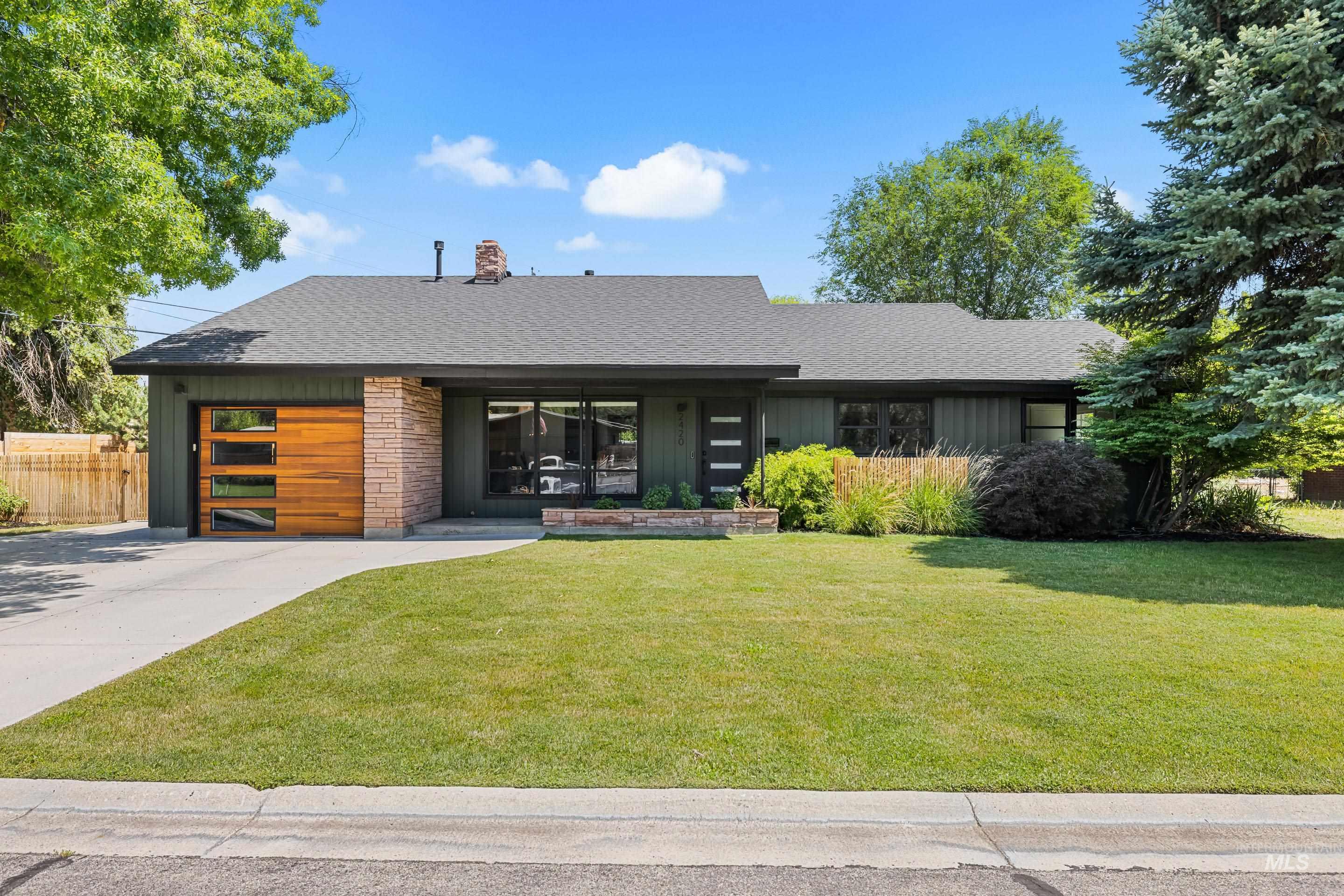 2420 S Hayden Way, Boise, Idaho 83705, 4 Bedrooms, 2 Bathrooms, Residential For Sale, Price $625,000,MLS 98993345