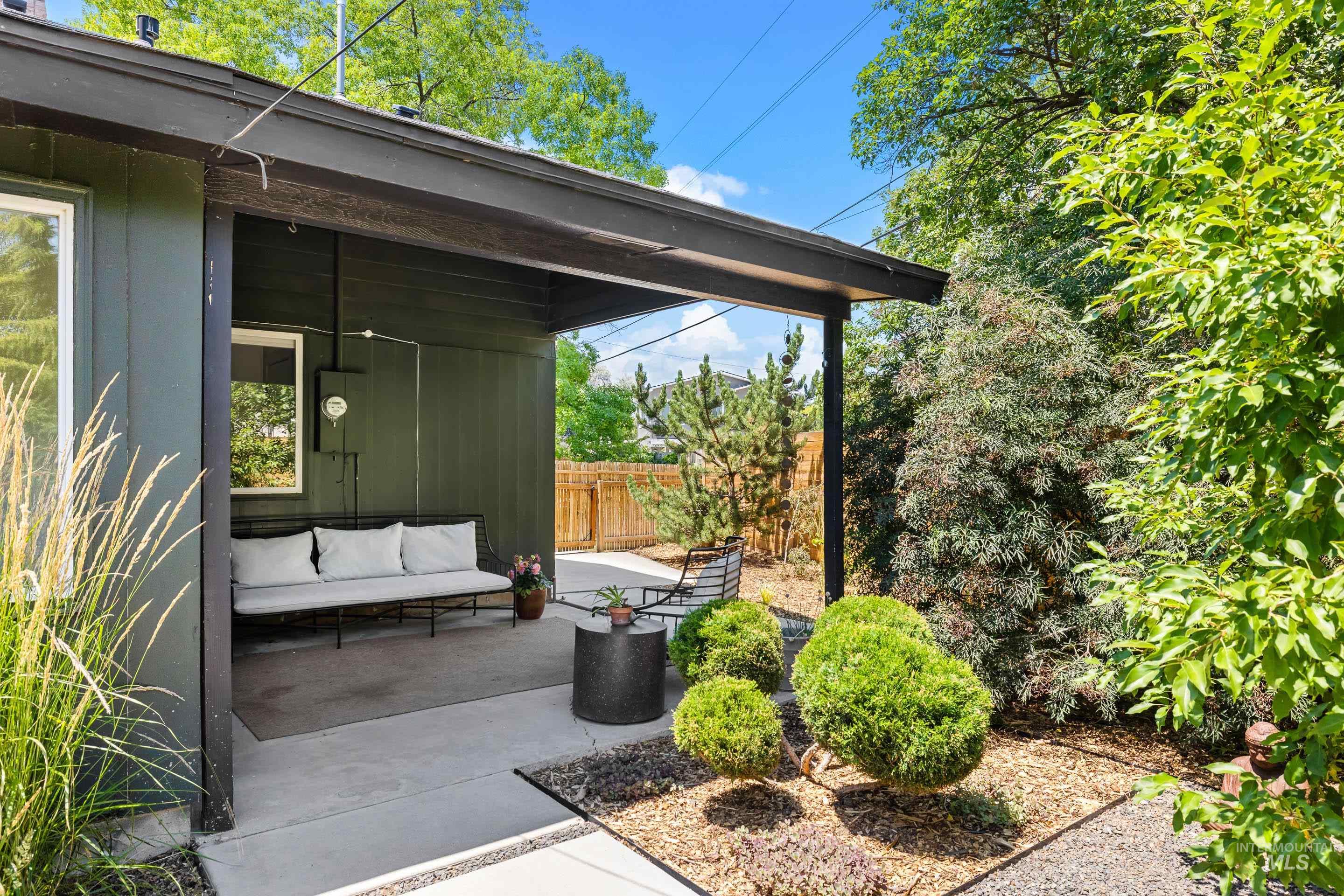 2420 S Hayden Way, Boise, Idaho 83705, 4 Bedrooms, 2 Bathrooms, Residential For Sale, Price $625,000,MLS 98993345