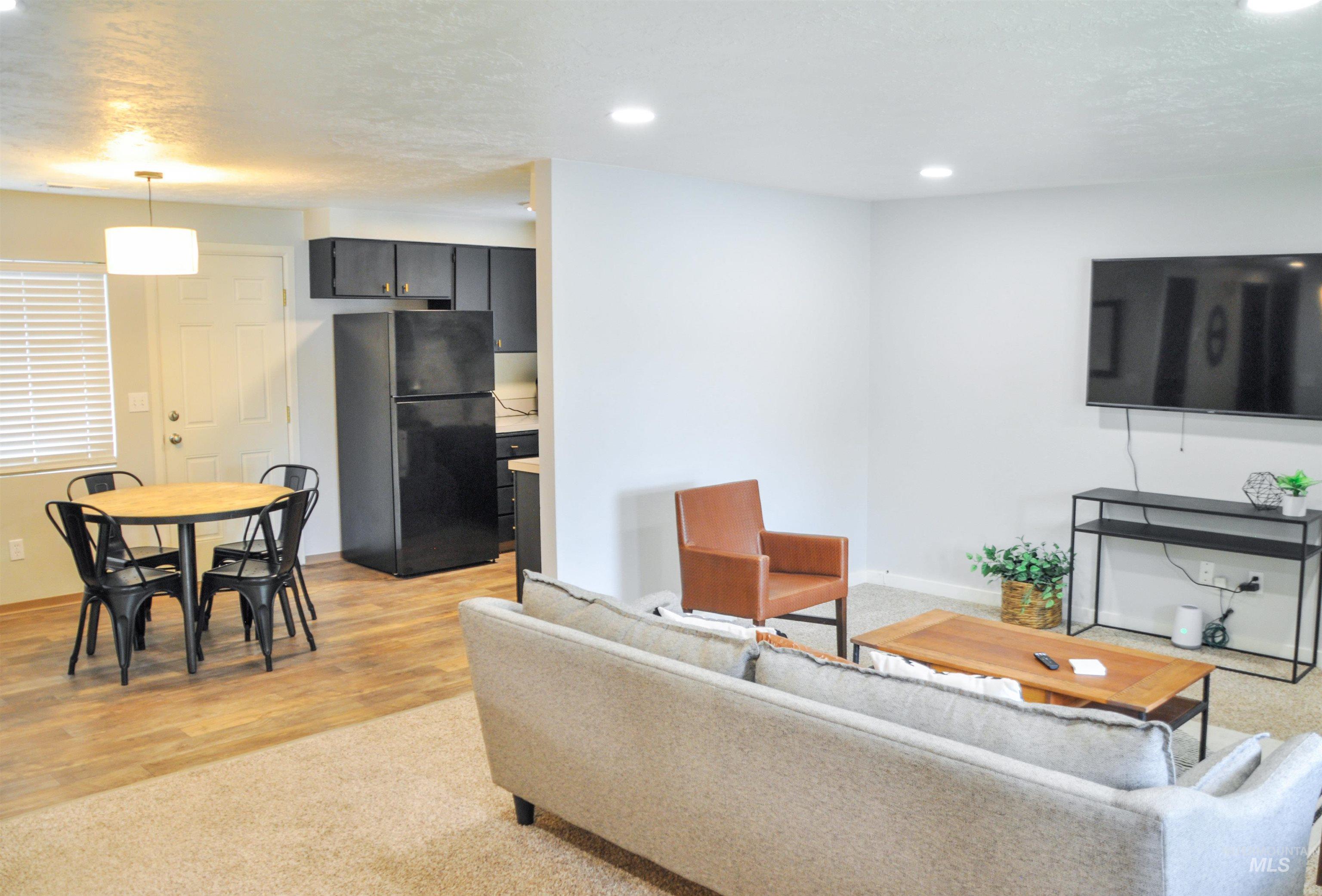 1827 & 1829 W Dorian St, Boise, Idaho 83705, 2 Bedrooms, 1 Bathroom, Residential Income For Sale, Price $580,000, 98993350