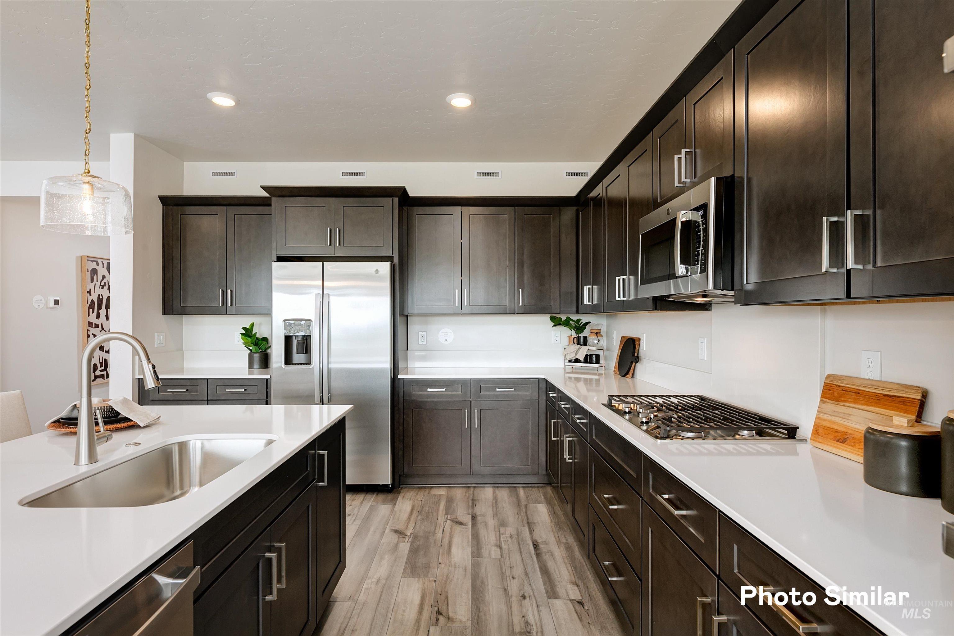 14376 Stratus Court, Caldwell, Idaho 83607, 3 Bedrooms, 2 Bathrooms, Residential For Sale, Price $618,400,MLS 98993351