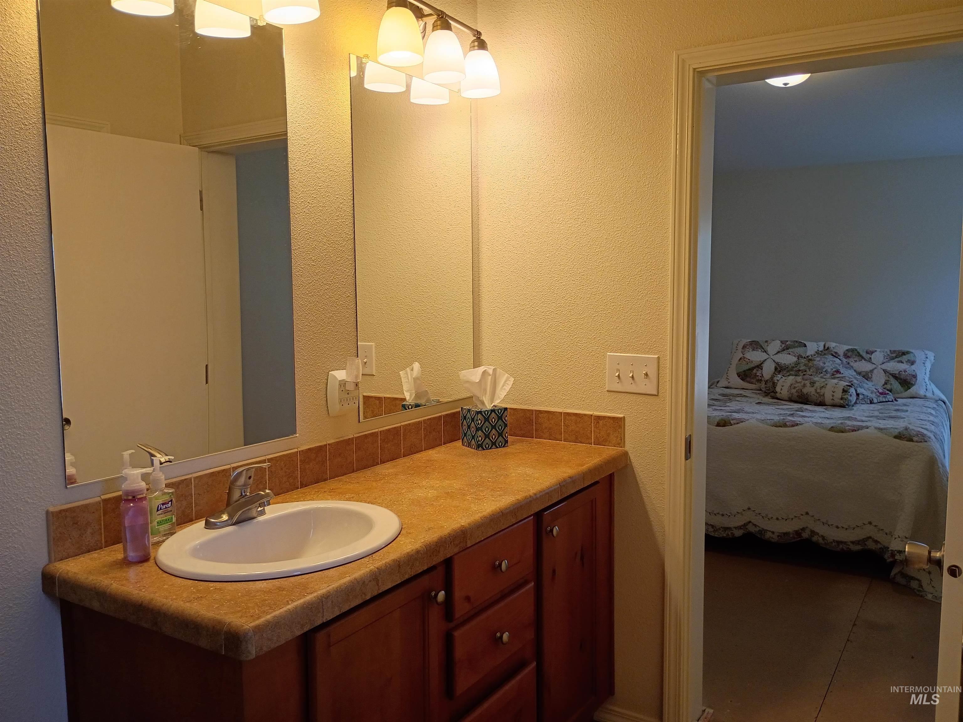 1127 E 720 N, Richfield, Idaho 83349, 3 Bedrooms, 2 Bathrooms, Residential For Sale, Price $375,000,MLS 98993355