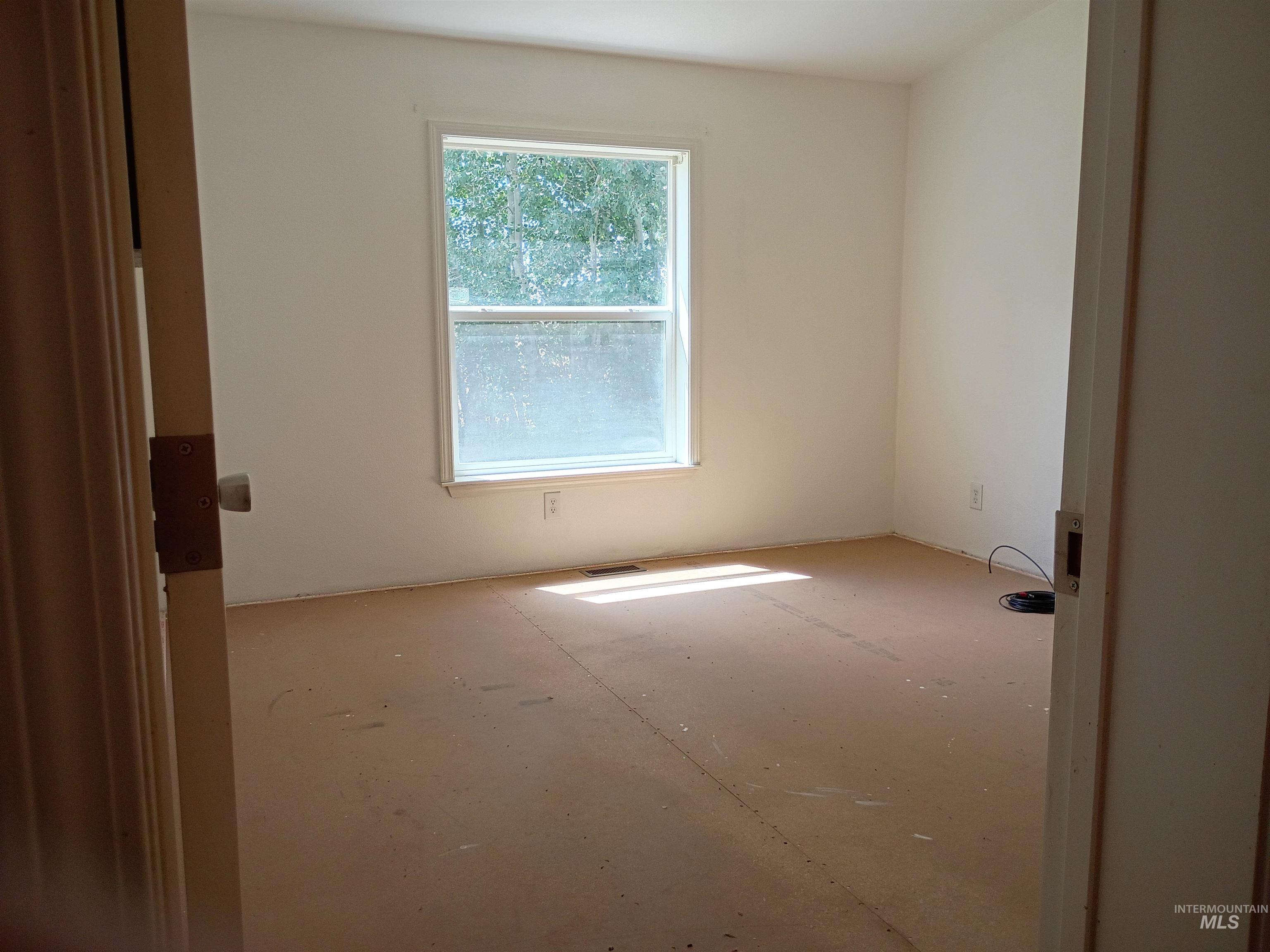 1127 E 720 N, Richfield, Idaho 83349, 3 Bedrooms, 2 Bathrooms, Residential For Sale, Price $375,000,MLS 98993355