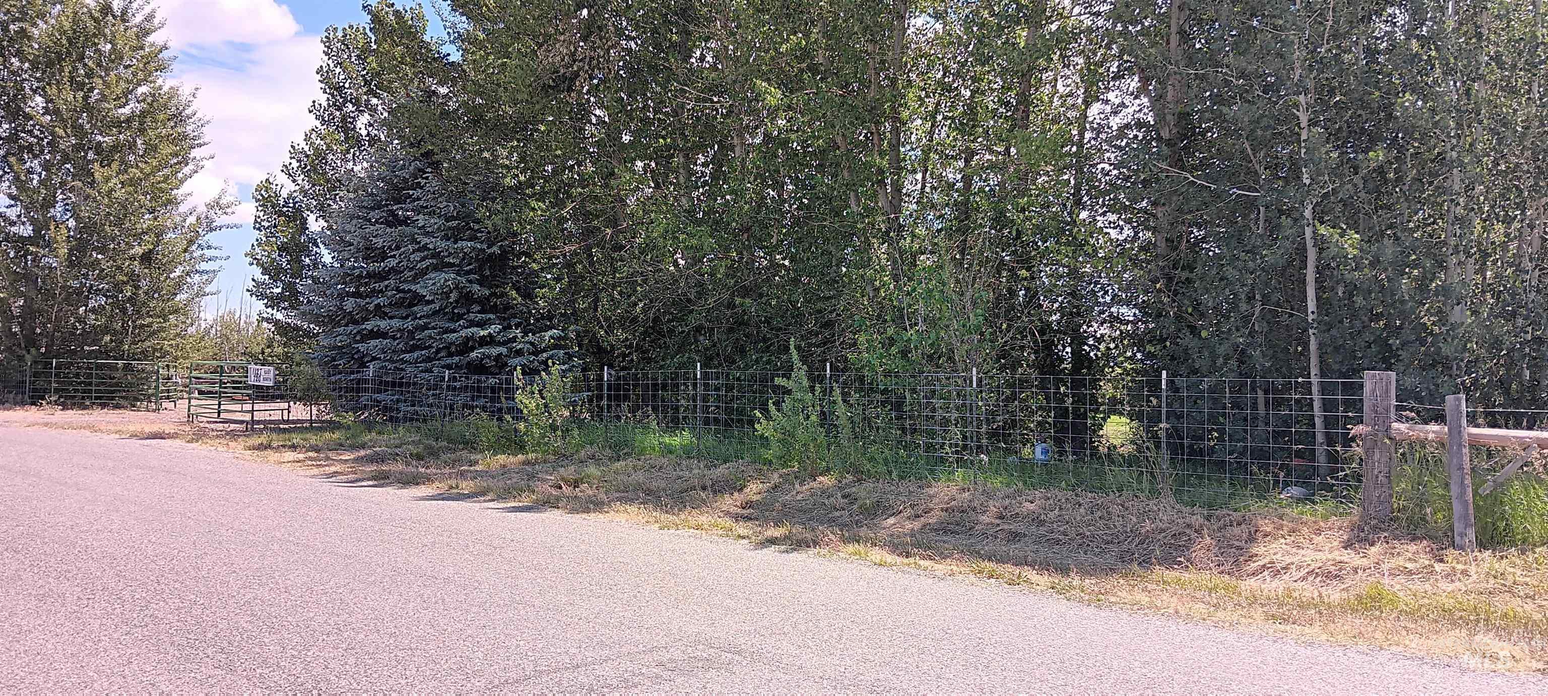 1127 E 720 N, Richfield, Idaho 83349, 3 Bedrooms, 2 Bathrooms, Residential For Sale, Price $375,000,MLS 98993355