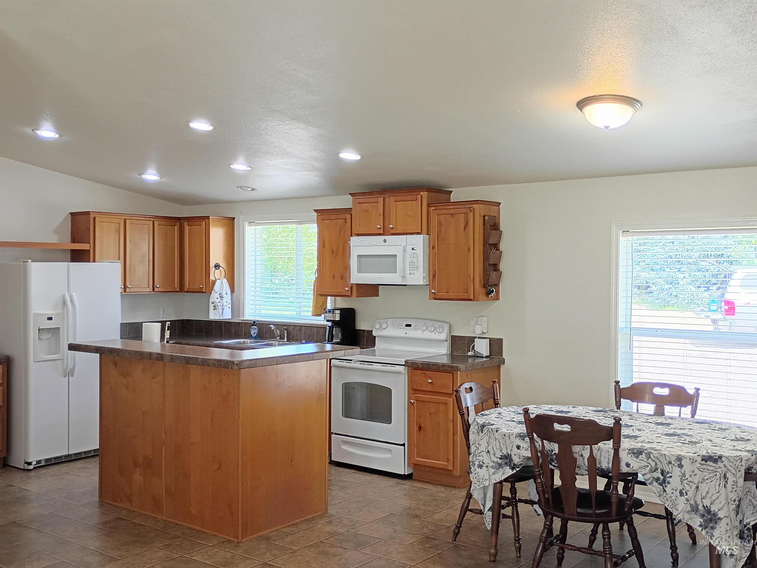 1127 E 720 N, Richfield, Idaho 83349, 3 Bedrooms, 2 Bathrooms, Residential For Sale, Price $375,000,MLS 98993355