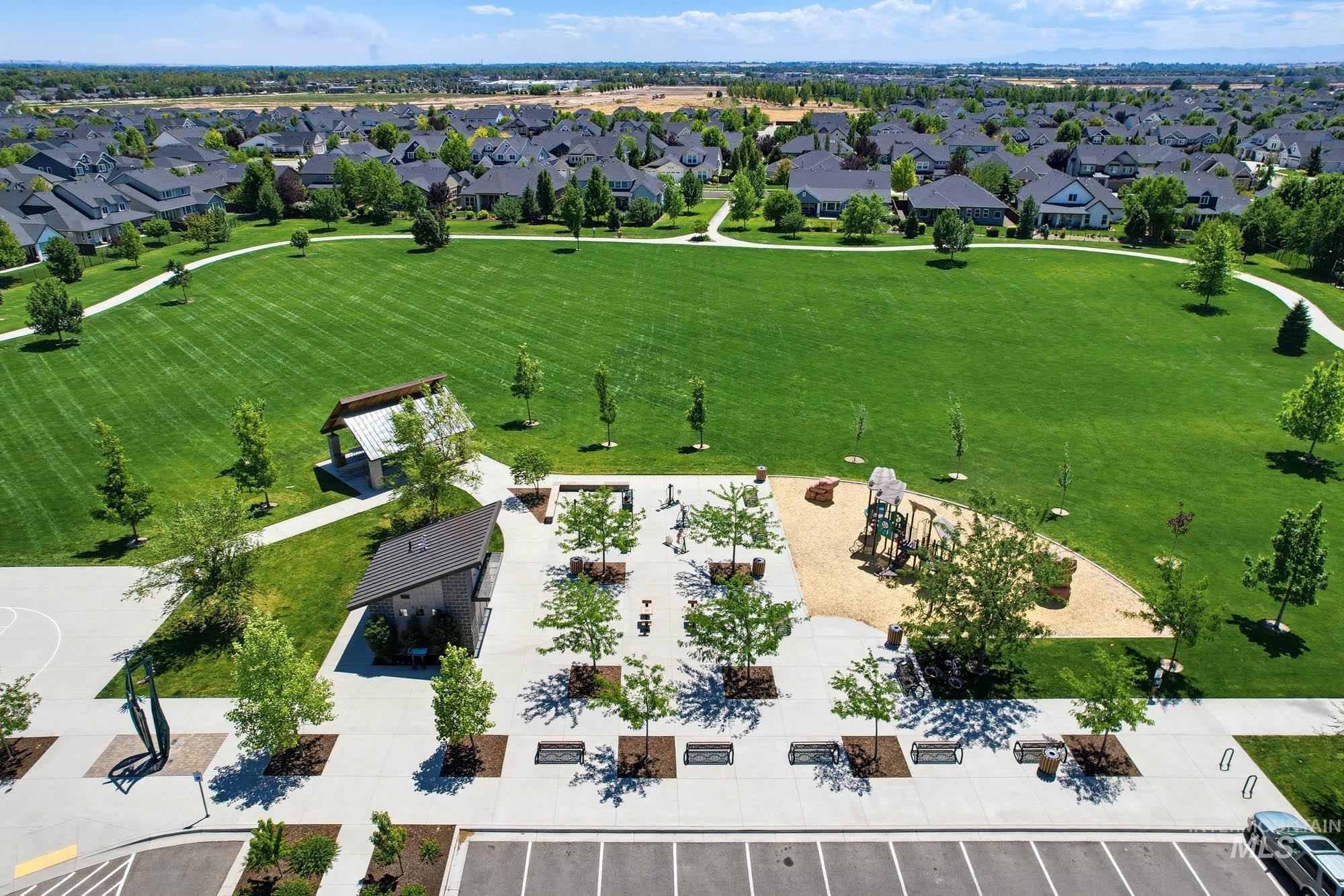 5889 N Lichfield Ave, Meridian, Idaho 83646, 3 Bedrooms, 2 Bathrooms, Residential For Sale, Price $599,000, 98993359