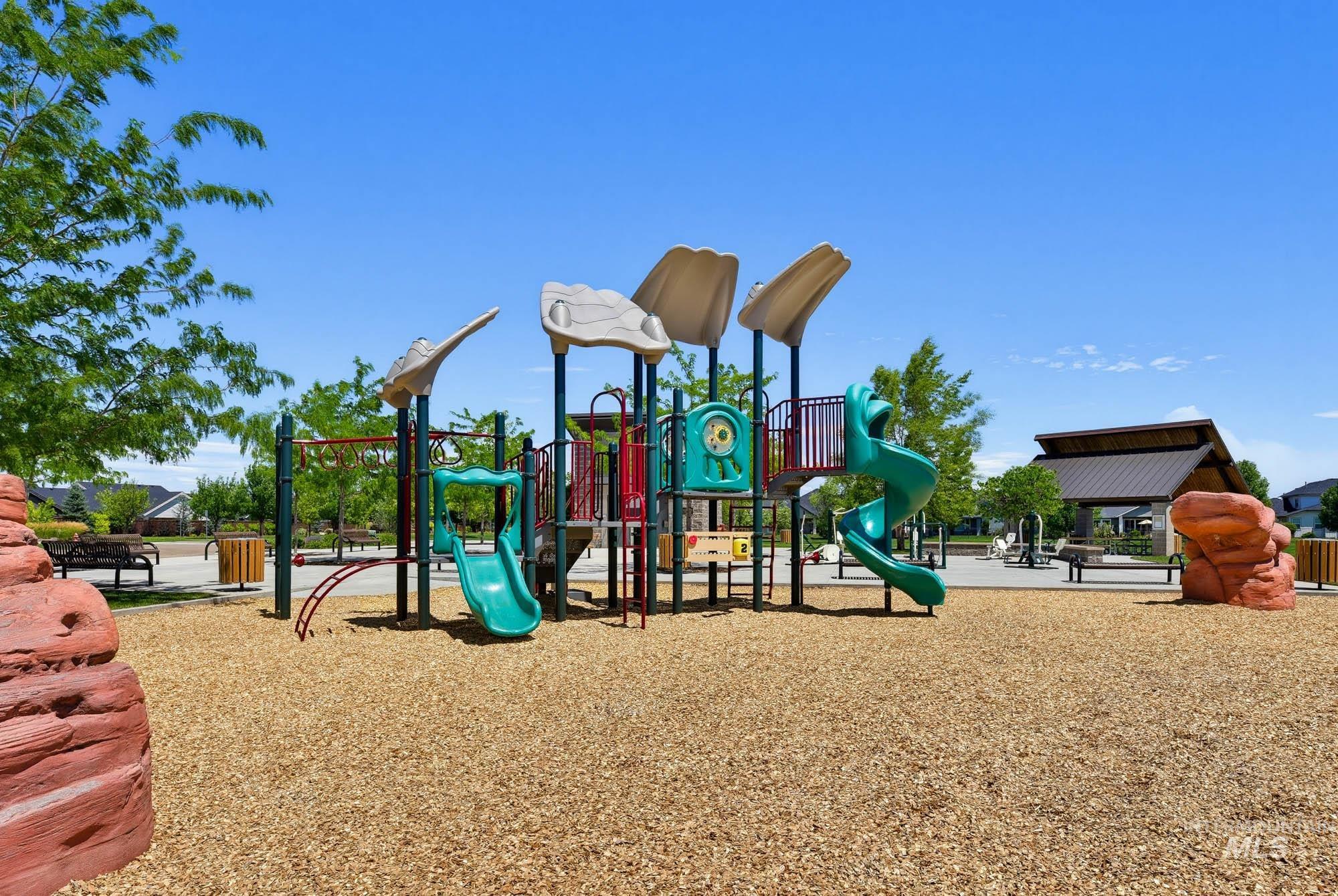 5889 N Lichfield Ave, Meridian, Idaho 83646, 3 Bedrooms, 2 Bathrooms, Residential For Sale, Price $599,000, 98993359