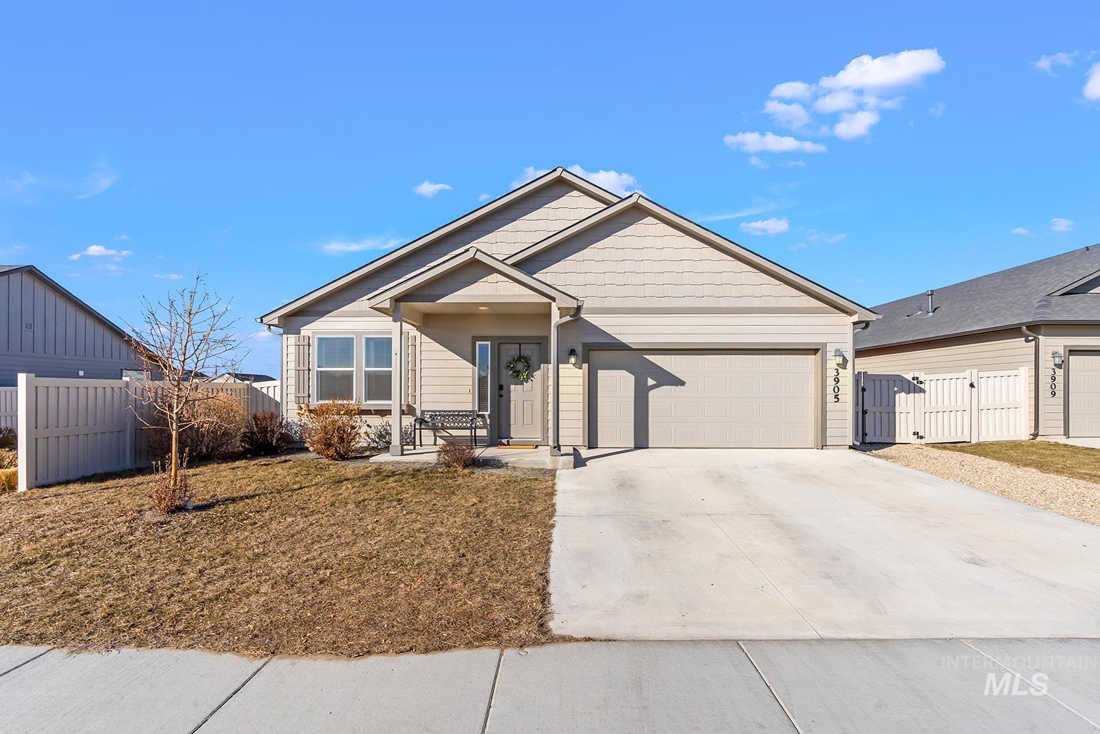 3905 Winged Dove St., Caldwell, Idaho 83605, 3 Bedrooms, 2 Bathrooms, Residential For Sale, Price $389,000,MLS 98993361