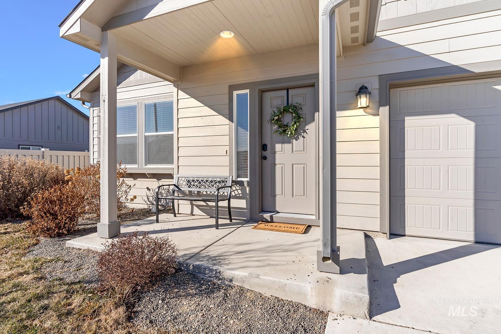 3905 Winged Dove St., Caldwell, Idaho 83605, 3 Bedrooms, 2 Bathrooms, Residential For Sale, Price $389,000,MLS 98993361