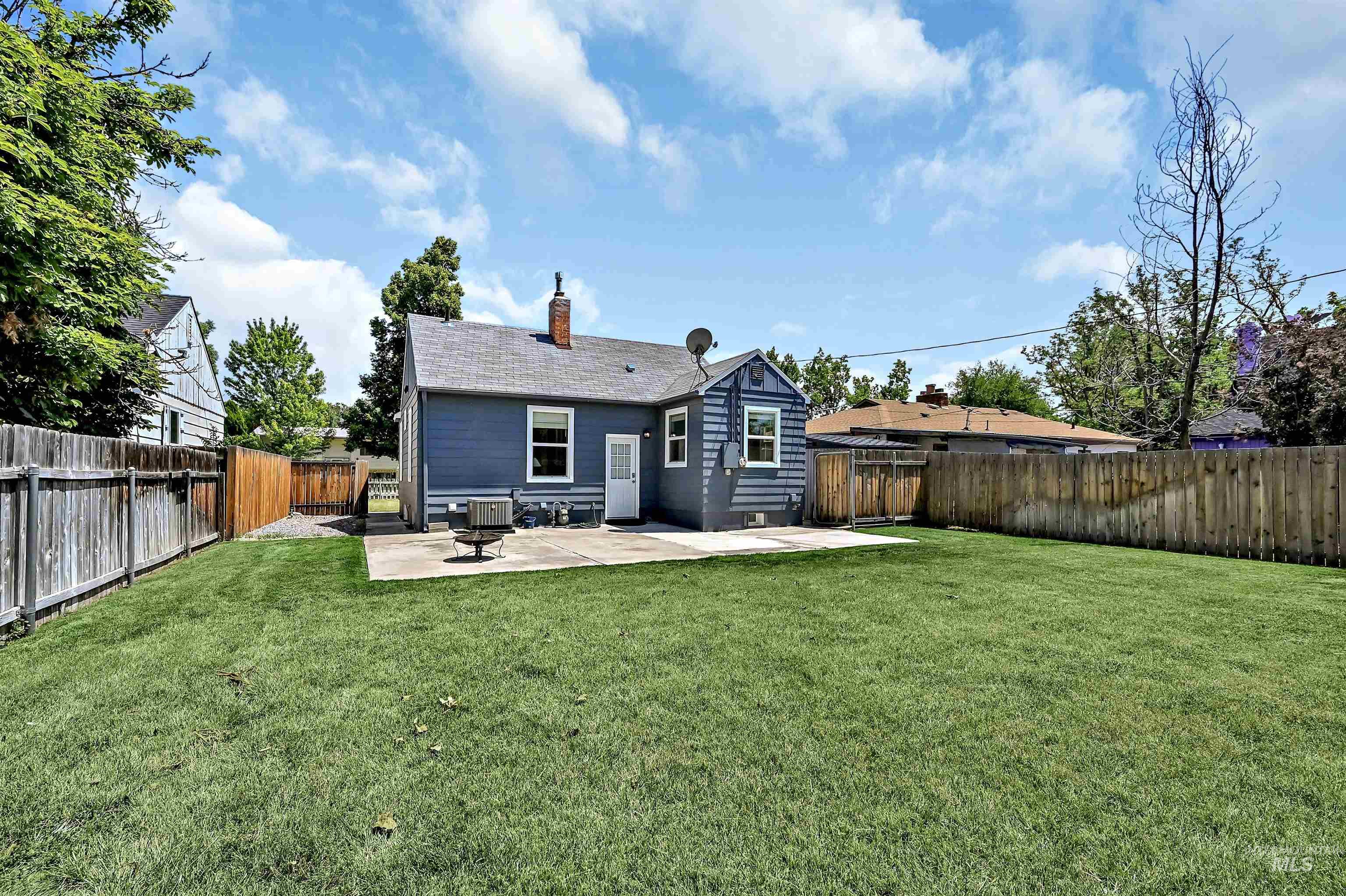 1721 S Euclid Ave, Boise, Idaho 83706, 3 Bedrooms, 2 Bathrooms, Residential For Sale, Price $519,900,MLS 98993366