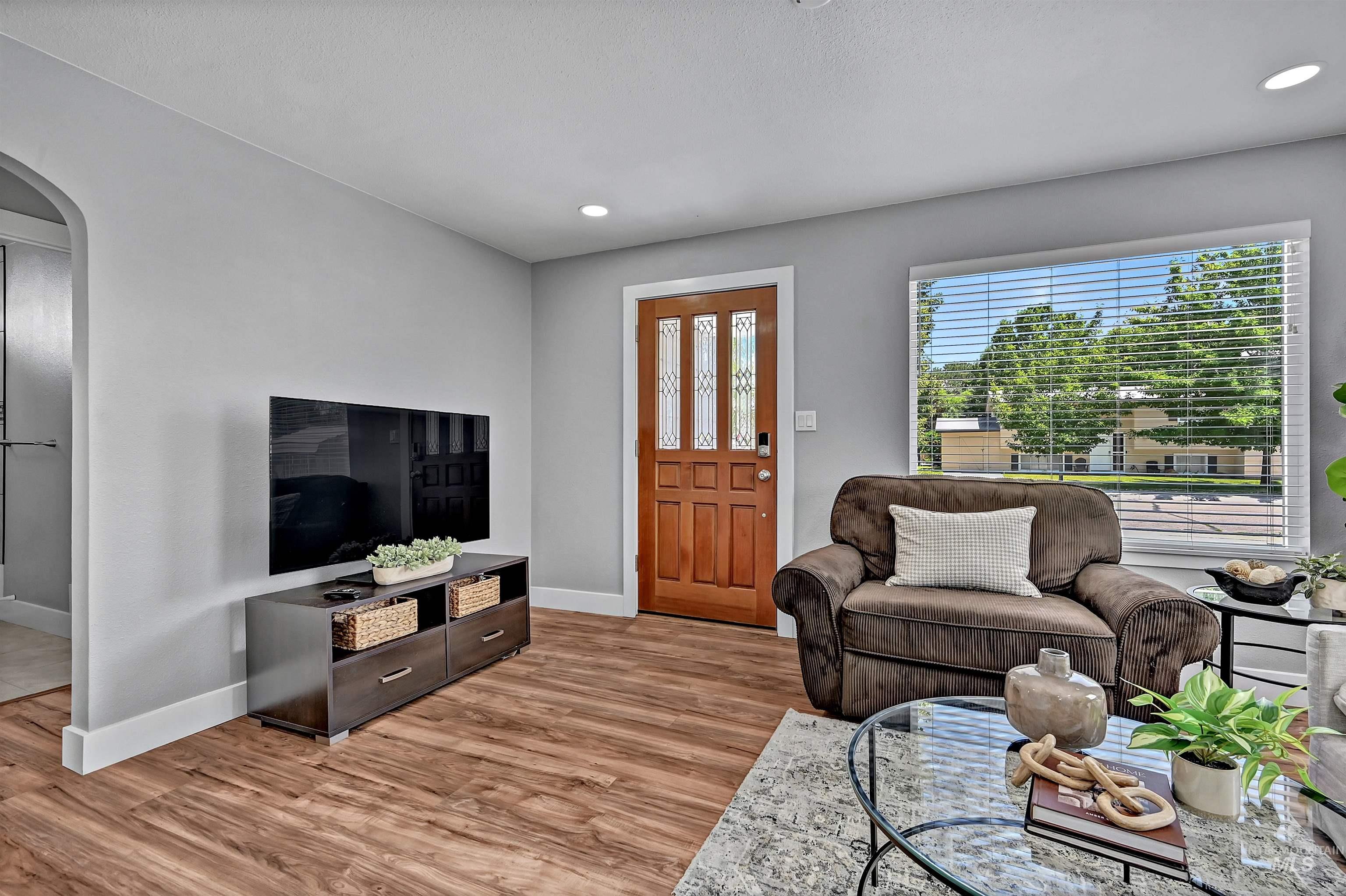 1721 S Euclid Ave, Boise, Idaho 83706, 3 Bedrooms, 2 Bathrooms, Residential For Sale, Price $519,900,MLS 98993366