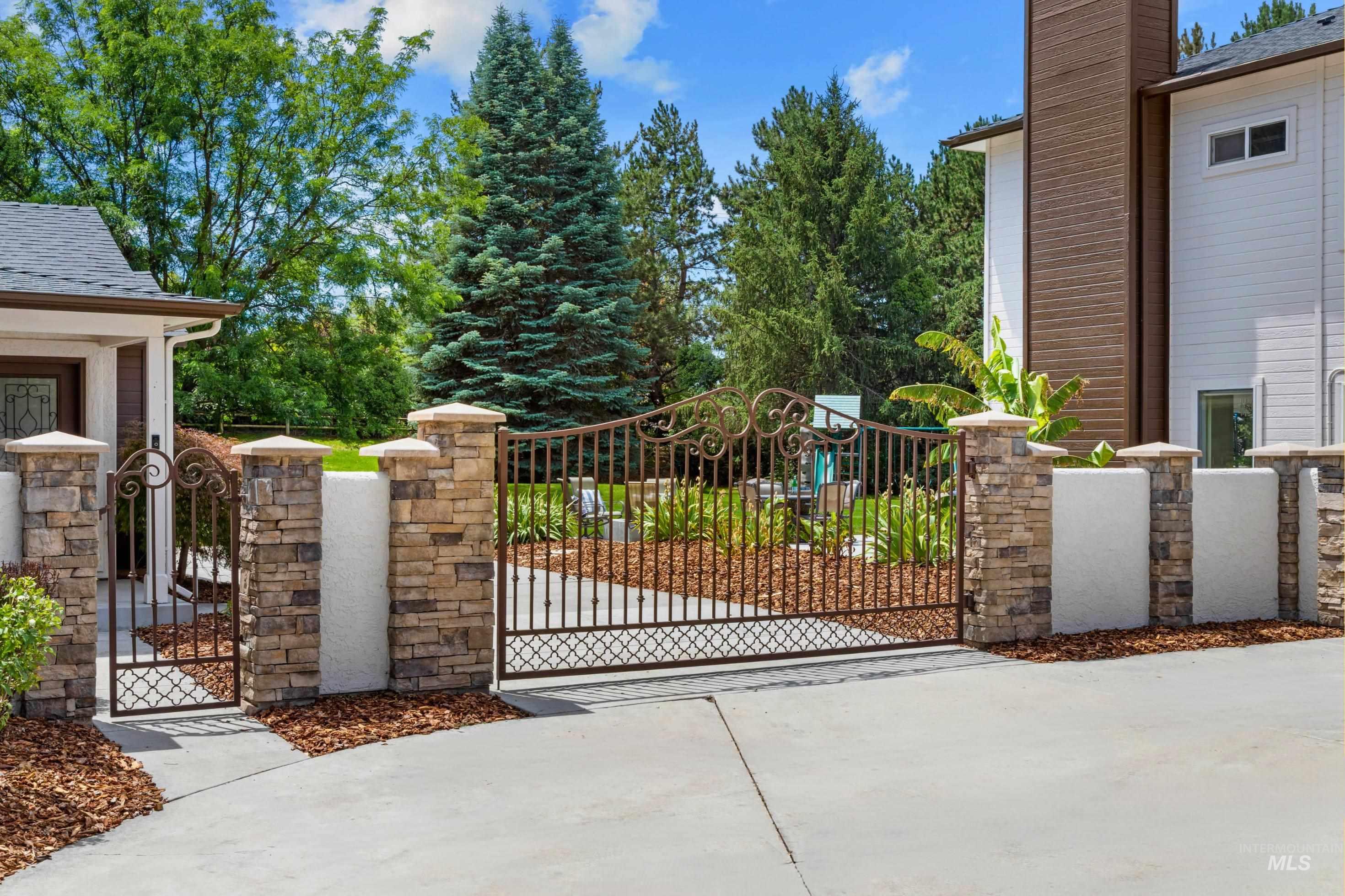 441 W Fordham Drive, Eagle, Idaho 83616, 5 Bedrooms, 4.5 Bathrooms, Residential For Sale, Price $1,895,000,MLS 98993369