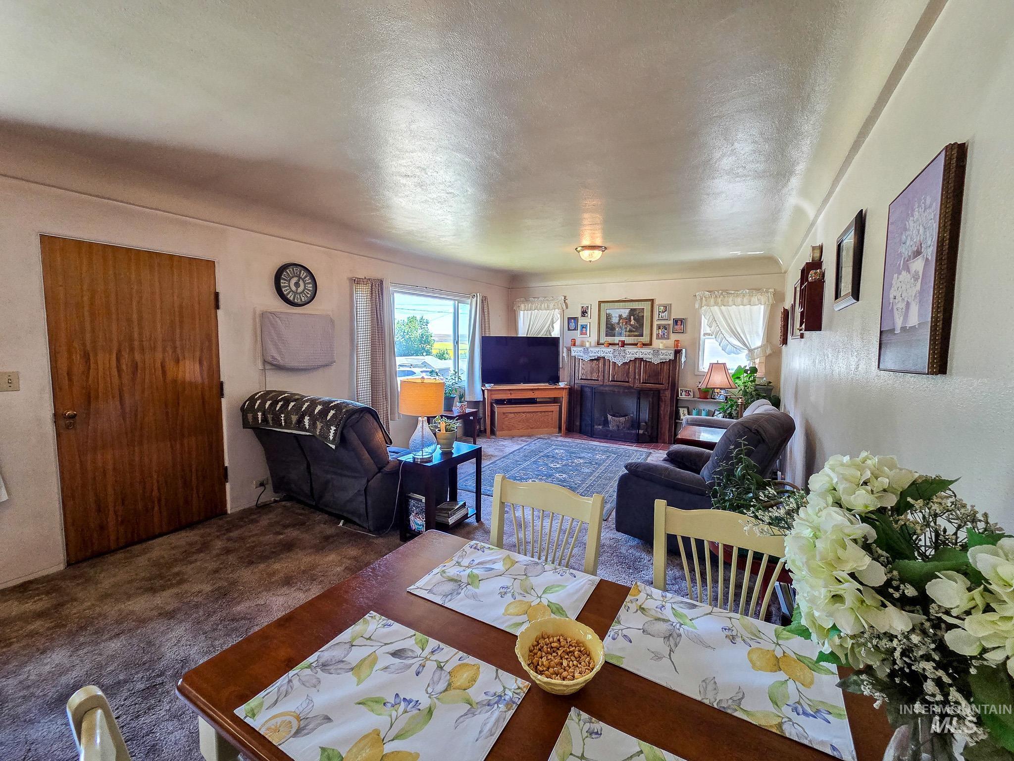 255 N Pine St, Genesee, Idaho 83832, 3 Bedrooms, 1.5 Bathrooms, Residential For Sale, Price $329,900,MLS 98993370