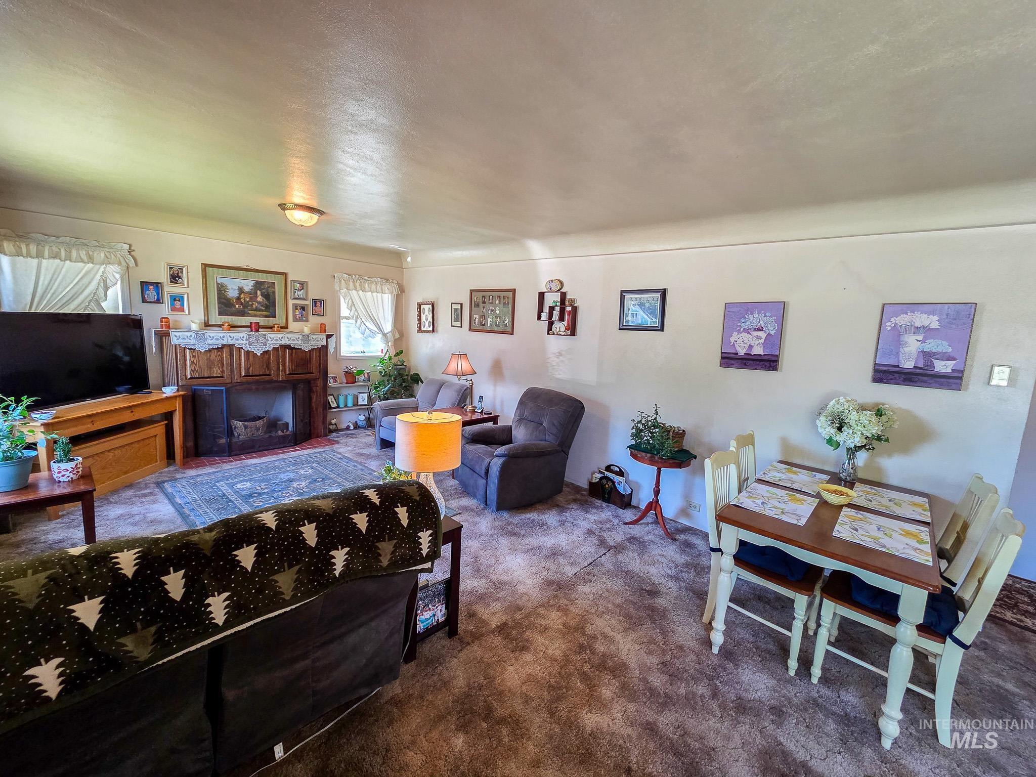 255 N Pine St, Genesee, Idaho 83832, 3 Bedrooms, 1.5 Bathrooms, Residential For Sale, Price $329,900,MLS 98993370