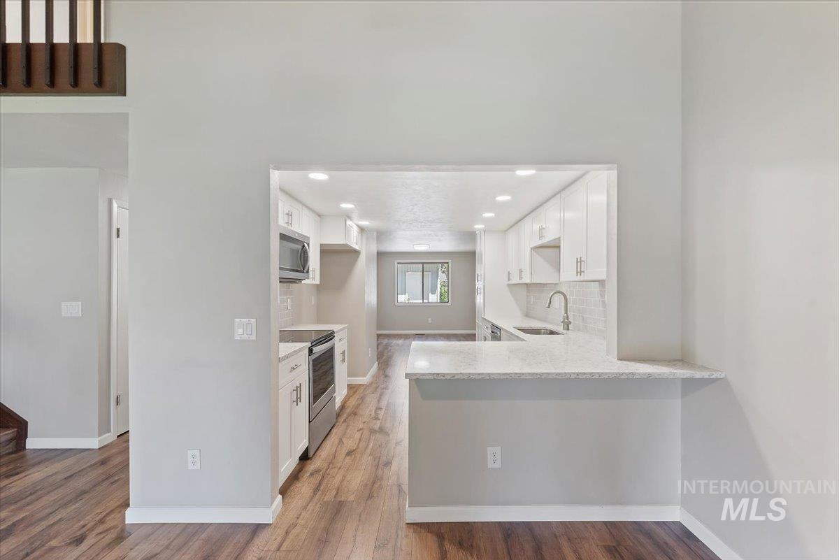 275 W Arrowrock Ln, Boise, Idaho 83706, 3 Bedrooms, 3 Bathrooms, Residential For Sale, Price $470,000,MLS 98993371