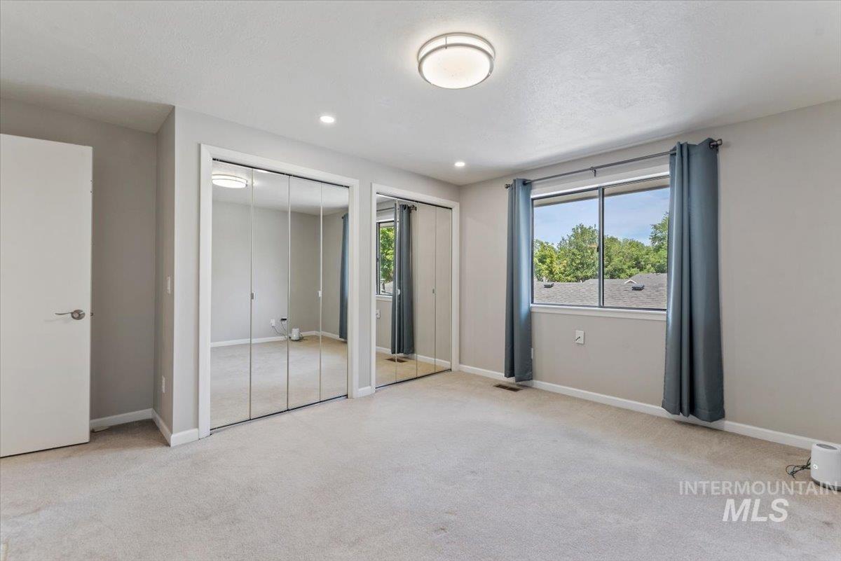 275 W Arrowrock Ln, Boise, Idaho 83706, 3 Bedrooms, 3 Bathrooms, Residential For Sale, Price $470,000,MLS 98993371