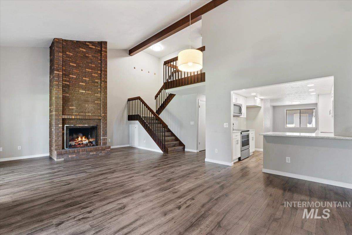 275 W Arrowrock Ln, Boise, Idaho 83706, 3 Bedrooms, 3 Bathrooms, Residential For Sale, Price $470,000,MLS 98993371