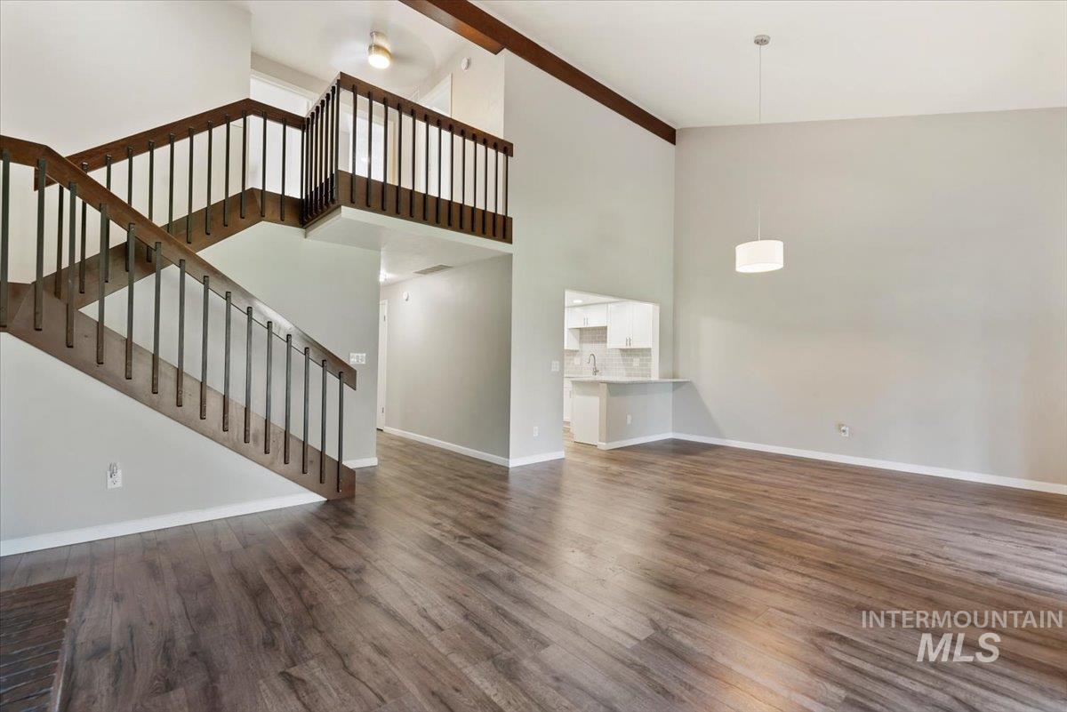 275 W Arrowrock Ln, Boise, Idaho 83706, 3 Bedrooms, 3 Bathrooms, Residential For Sale, Price $470,000,MLS 98993371