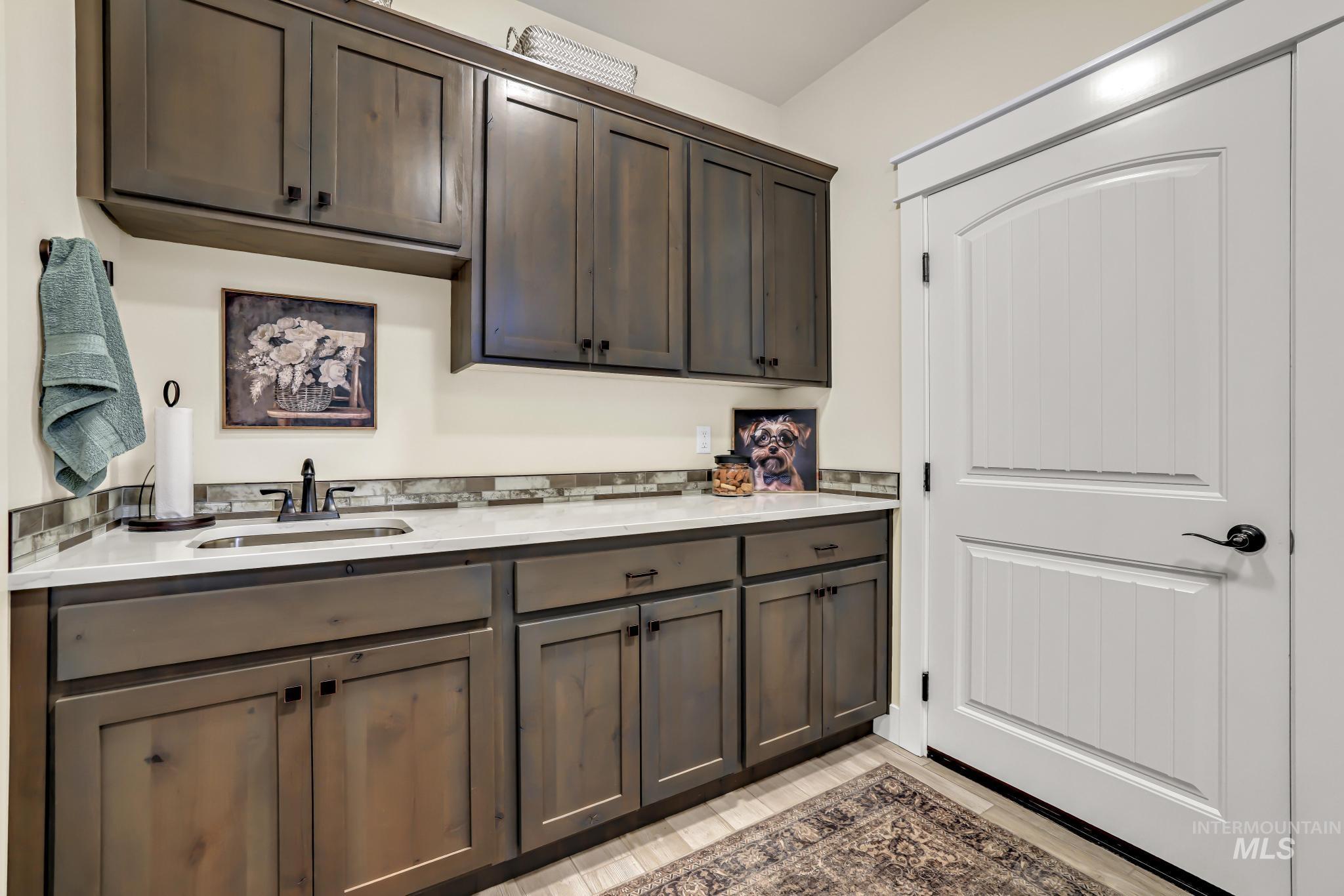 1529 Clear Creek Loop, Twin Falls, Idaho 83301, 5 Bedrooms, 3 Bathrooms, Residential For Sale, Price $725,000, 98993374