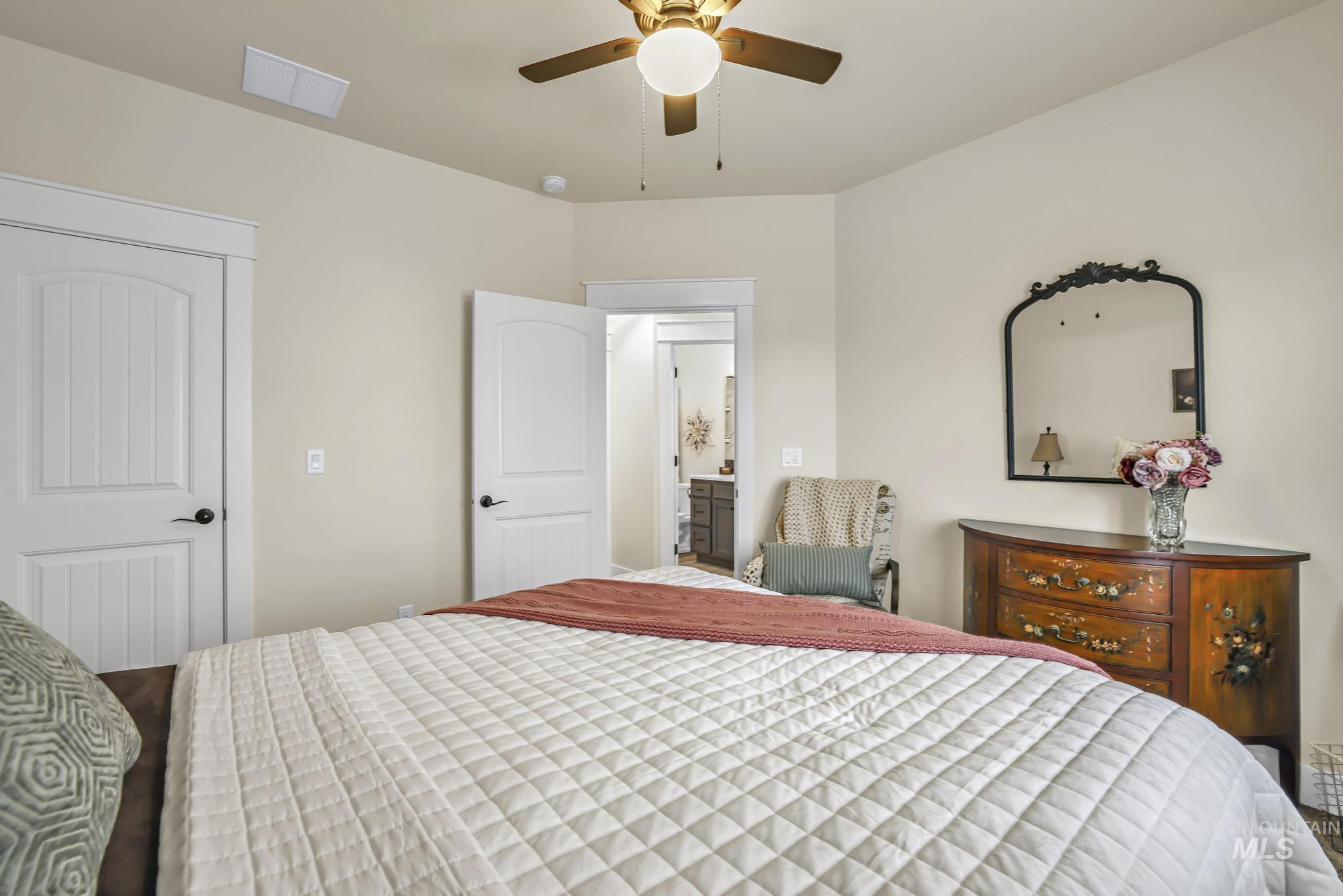 1529 Clear Creek Loop, Twin Falls, Idaho 83301, 5 Bedrooms, 3 Bathrooms, Residential For Sale, Price $725,000, 98993374