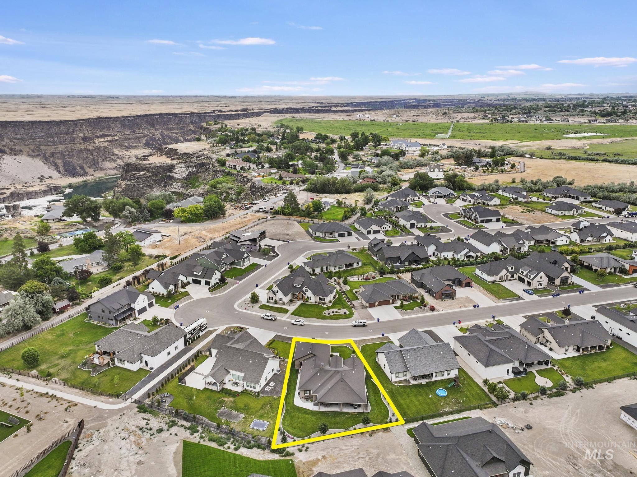 1529 Clear Creek Loop, Twin Falls, Idaho 83301, 5 Bedrooms, 3 Bathrooms, Residential For Sale, Price $725,000, 98993374