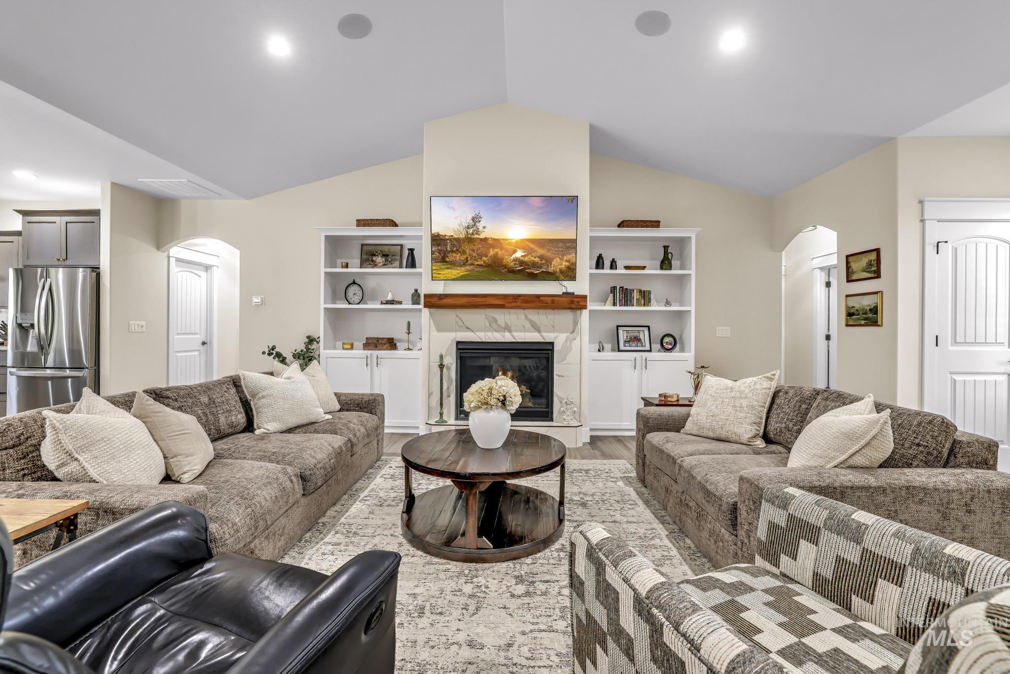1529 Clear Creek Loop, Twin Falls, Idaho 83301, 5 Bedrooms, 3 Bathrooms, Residential For Sale, Price $725,000, 98993374