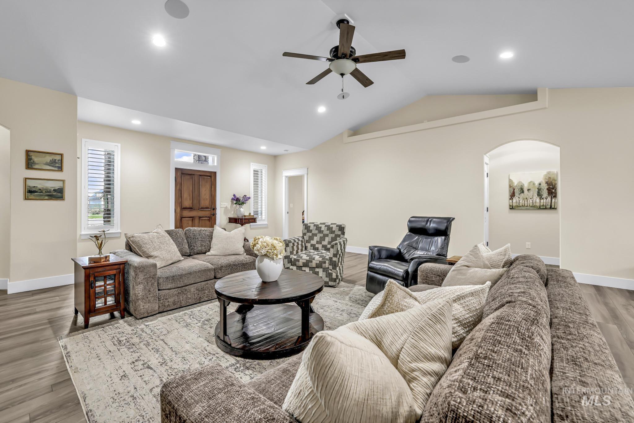 1529 Clear Creek Loop, Twin Falls, Idaho 83301, 5 Bedrooms, 3 Bathrooms, Residential For Sale, Price $725,000, 98993374