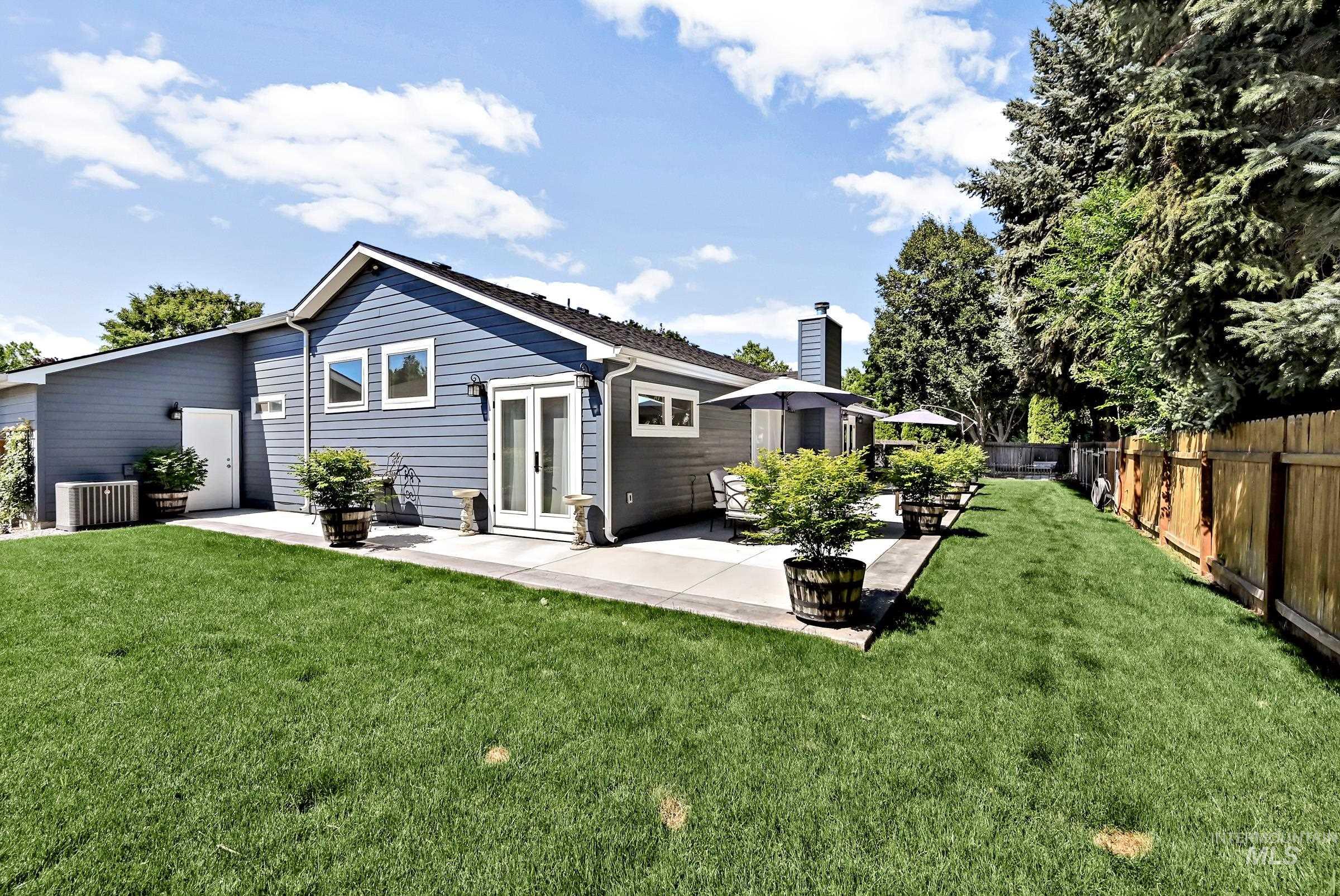 5579 N Rosepoint Way, Boise, Idaho 83713, 3 Bedrooms, 3 Bathrooms, Residential For Sale, Price $585,000, 98993378